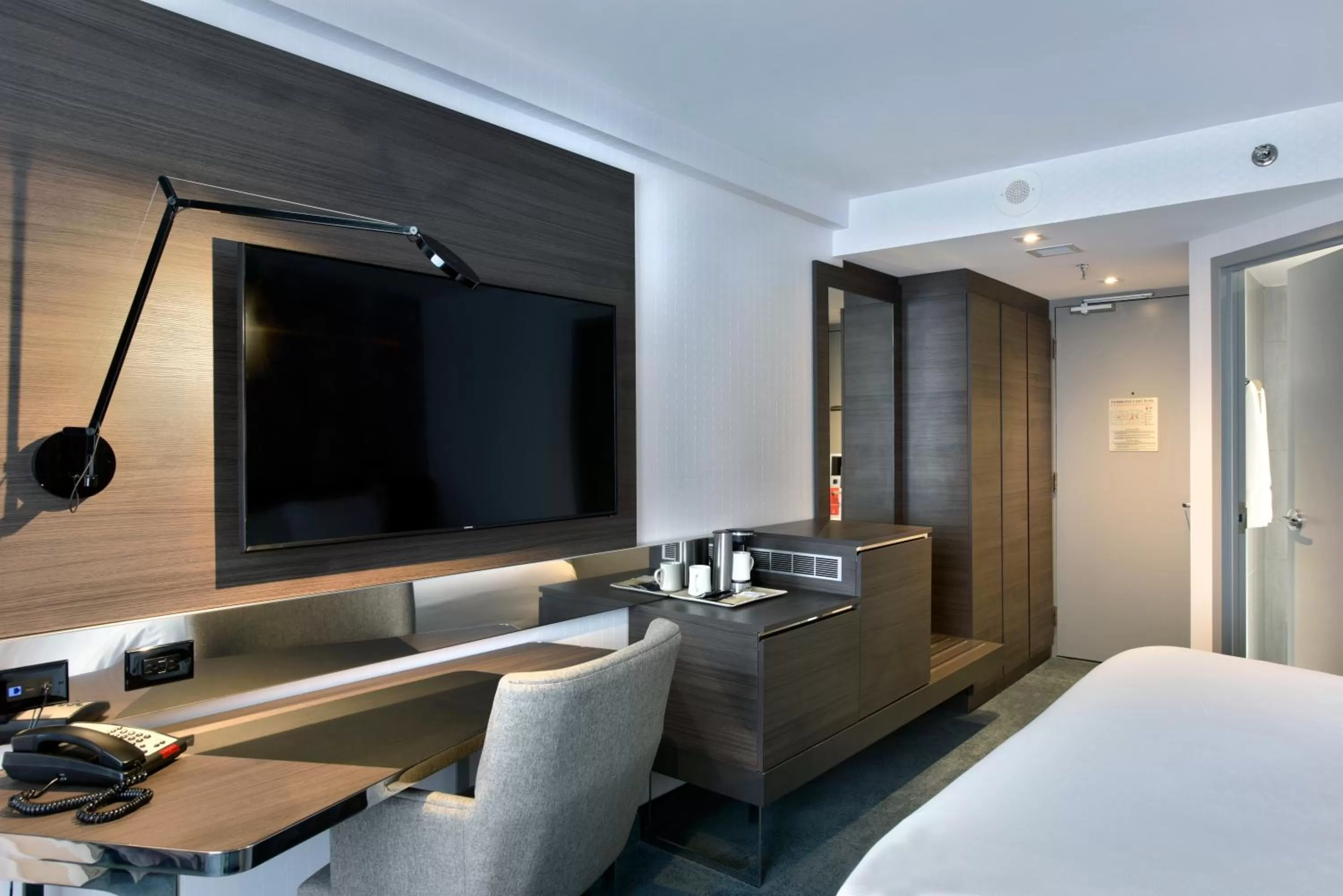 Bed in DoubleTree by Hilton Ottawa Downtown