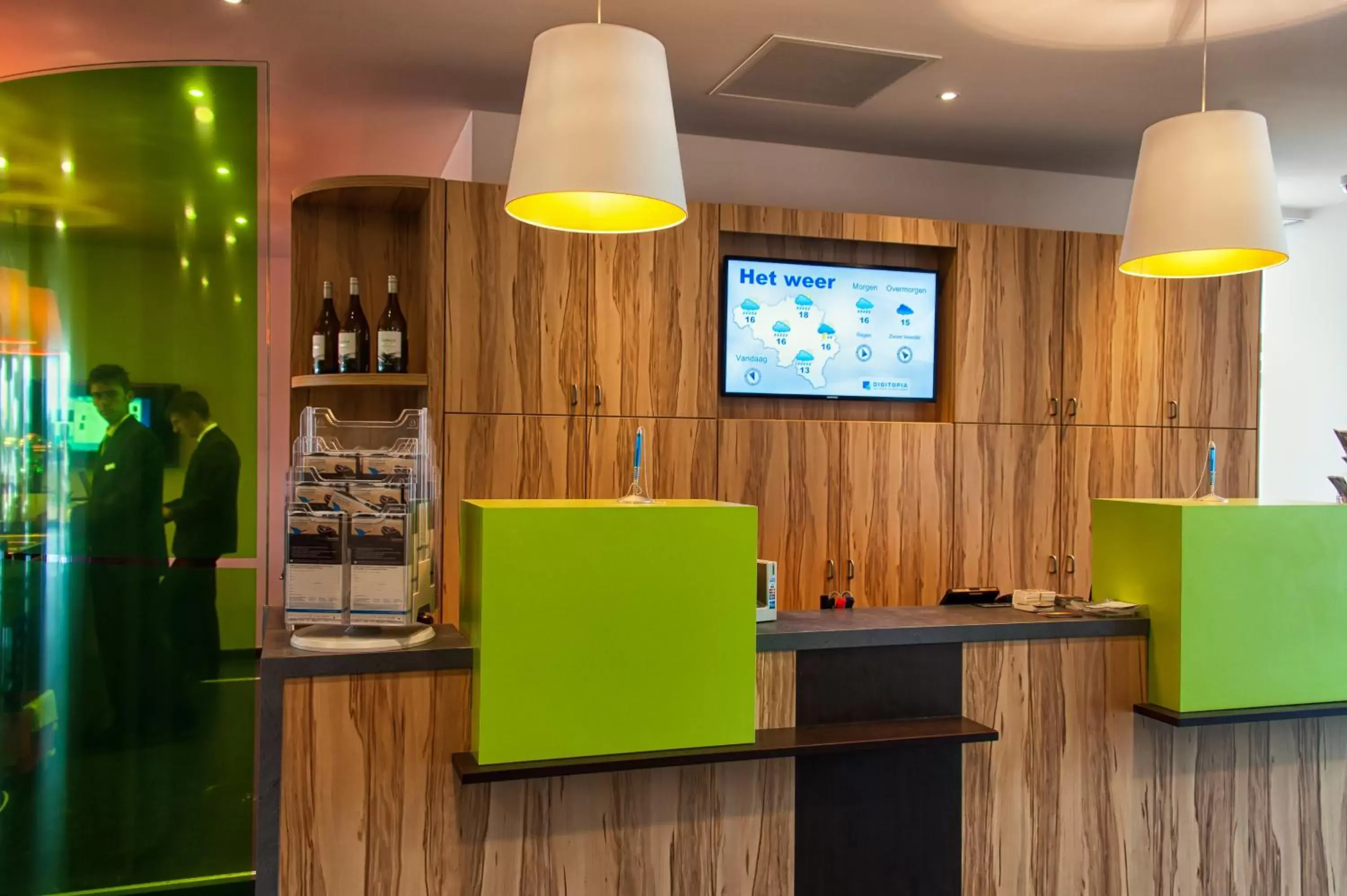 Lobby or reception, TV/Entertainment Center in ibis Styles Zeebrugge