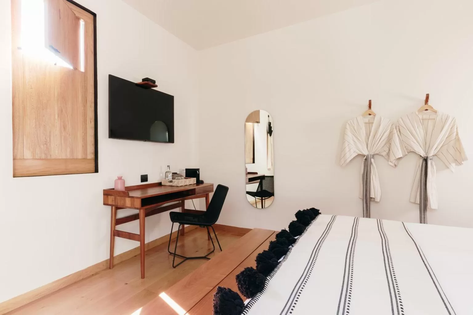 TV and multimedia, Bed in Majagua Hotel Boutique -Adults Only