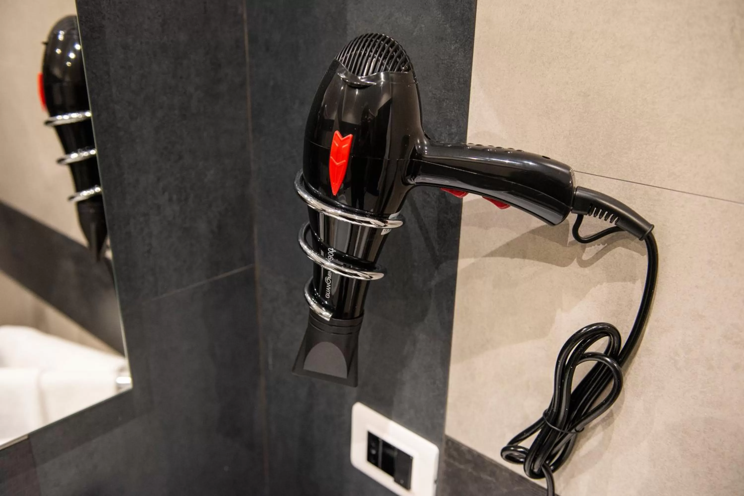 Bathroom in D'amelio'S suites