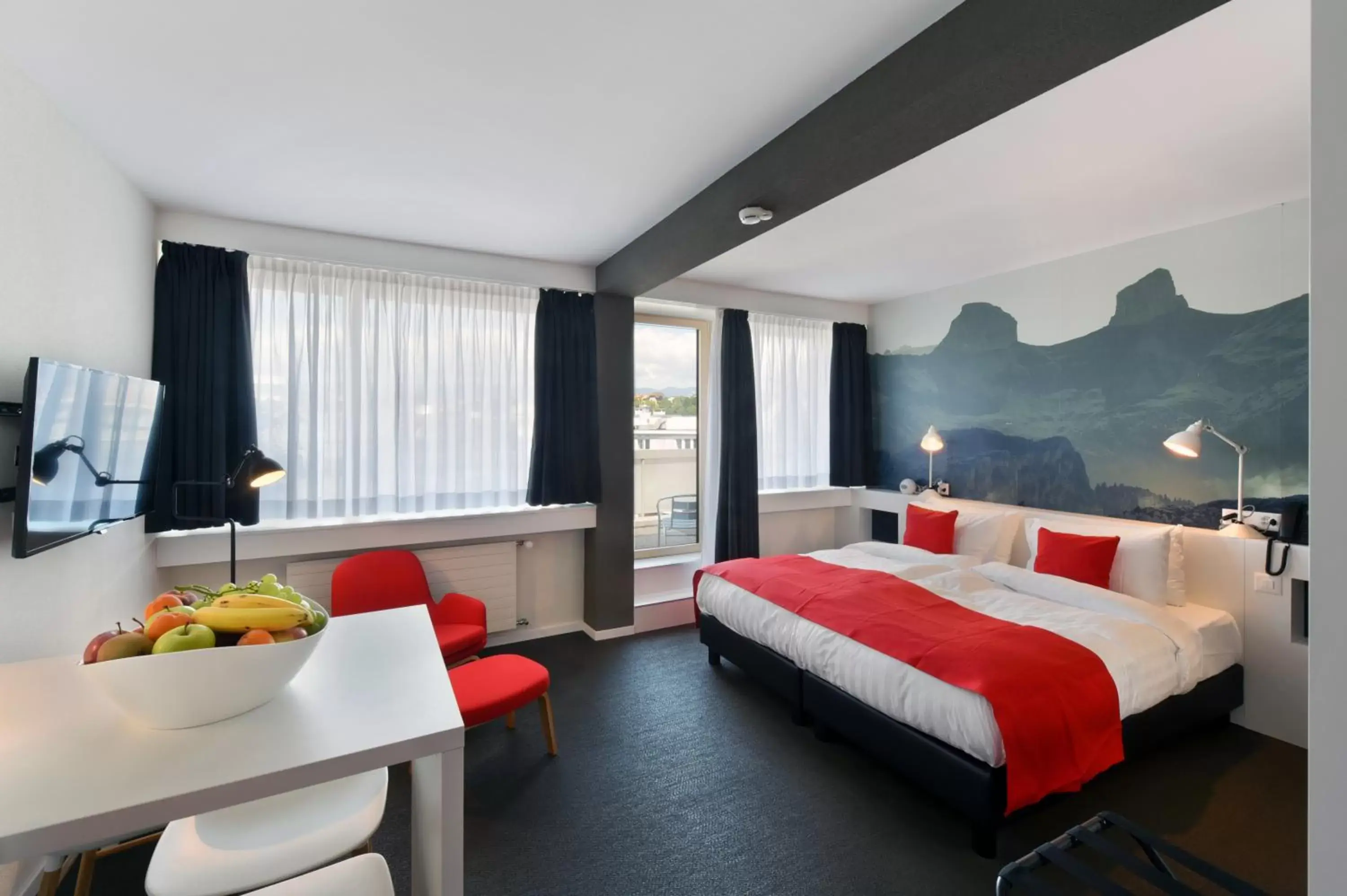 Photo of the whole room, Room Photo in Home Swiss Hotel