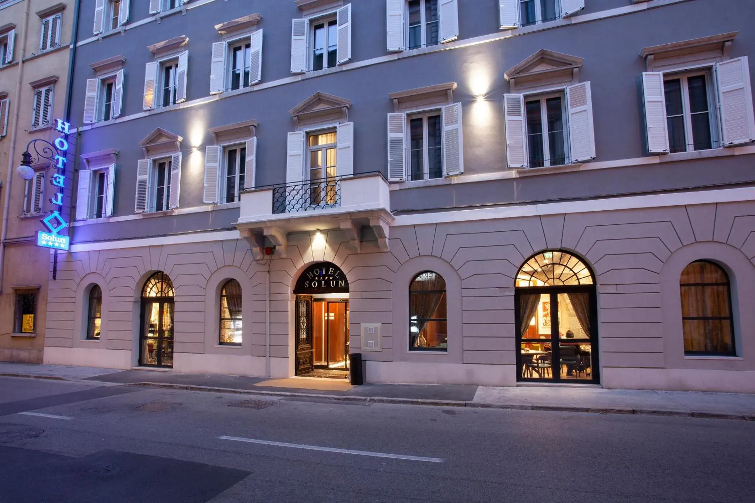 Facade/entrance, Property Building in HOTEL SOLUN