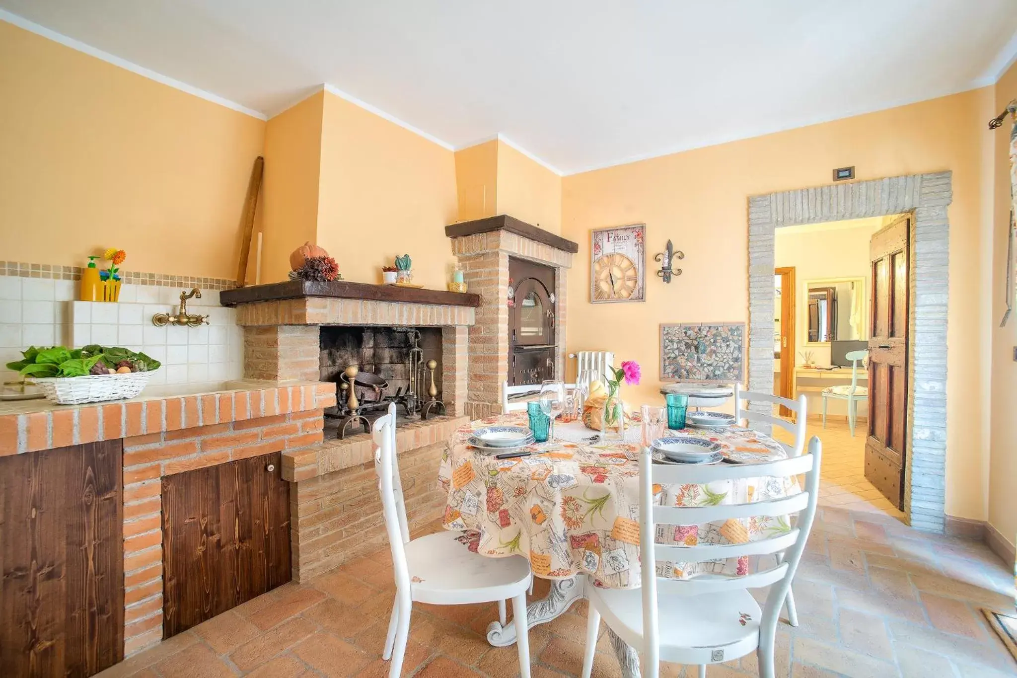 Kitchen or kitchenette in L'Agrifoglio di Assisi Residenza di Campagna