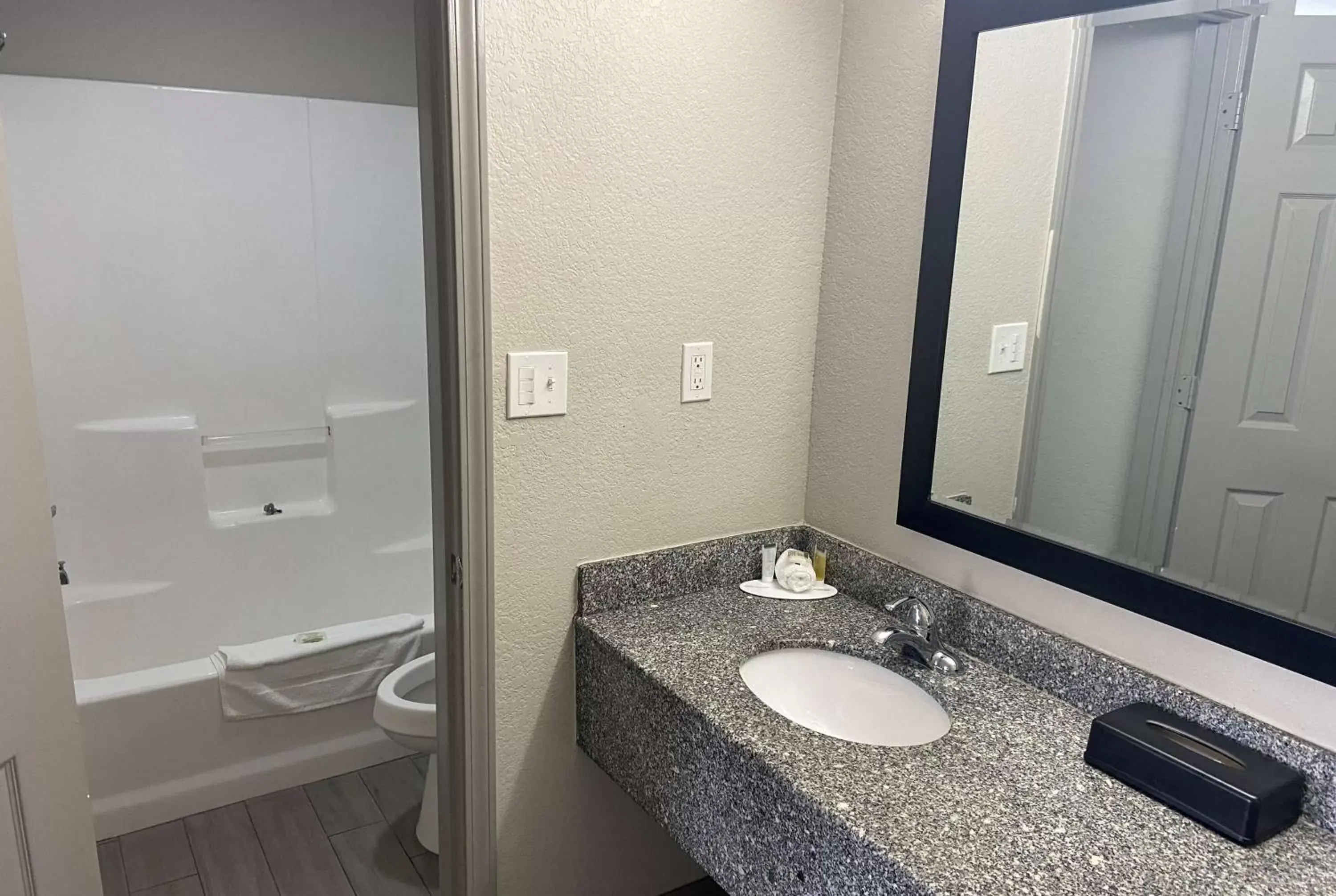 TV and multimedia, Bathroom in Days Inn by Wyndham Wagoner