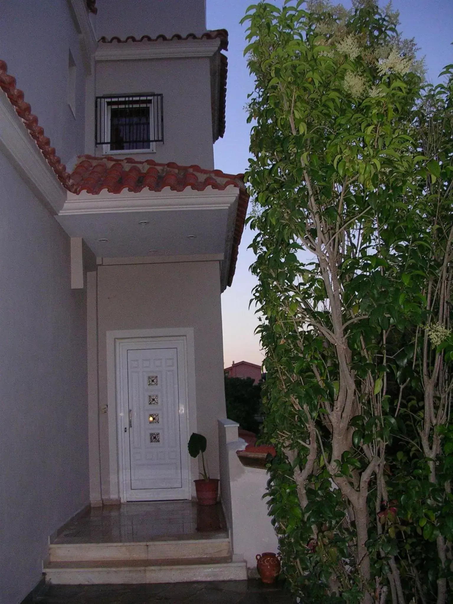 Facade/entrance in Angelina's Home