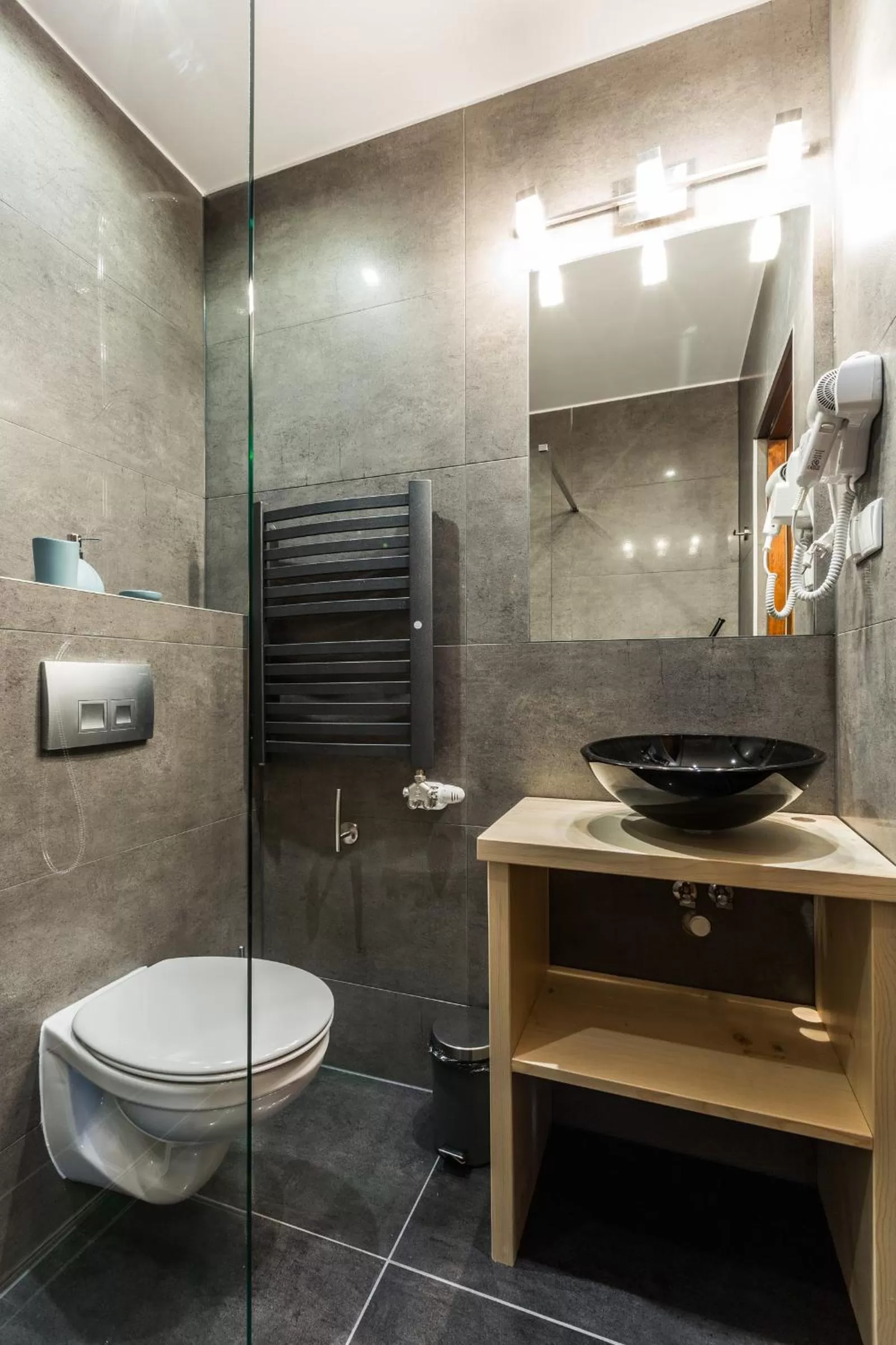 Bathroom in Willa Baciarka-basen, sauny i jacuzzi