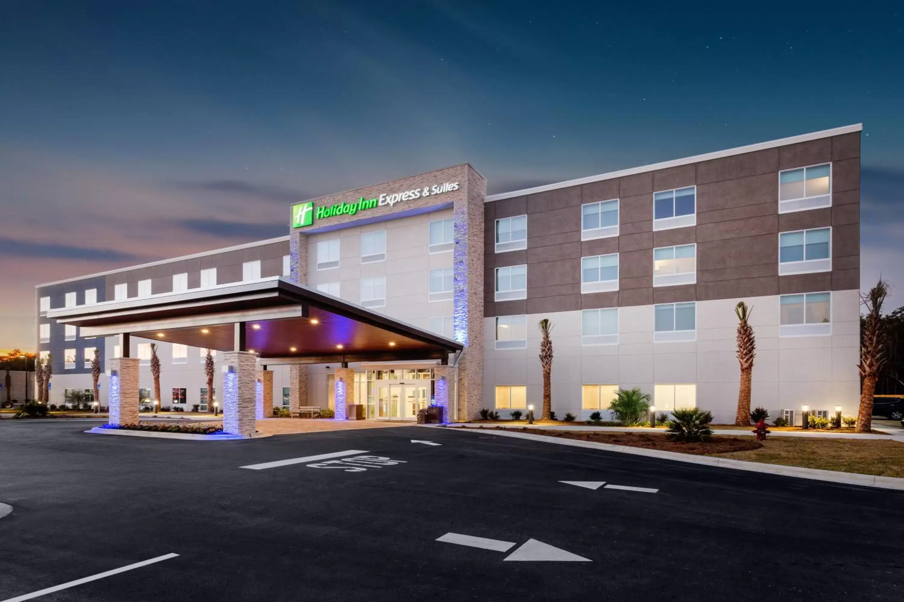 Property Building in Holiday Inn Express & Suites Niceville - Eglin Area, an IHG Hotel