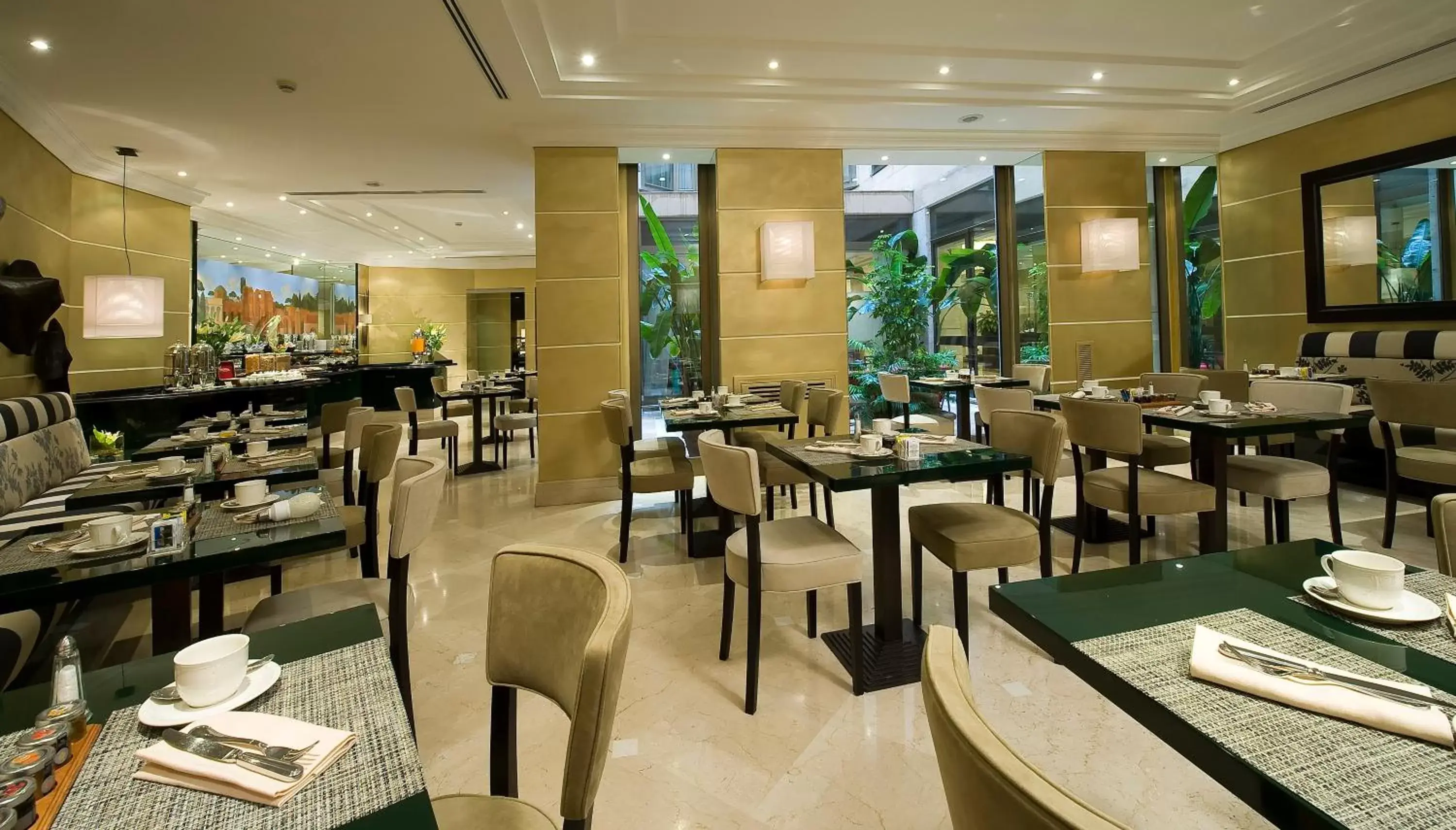 Restaurant/Places to Eat in Hotel dei Mellini