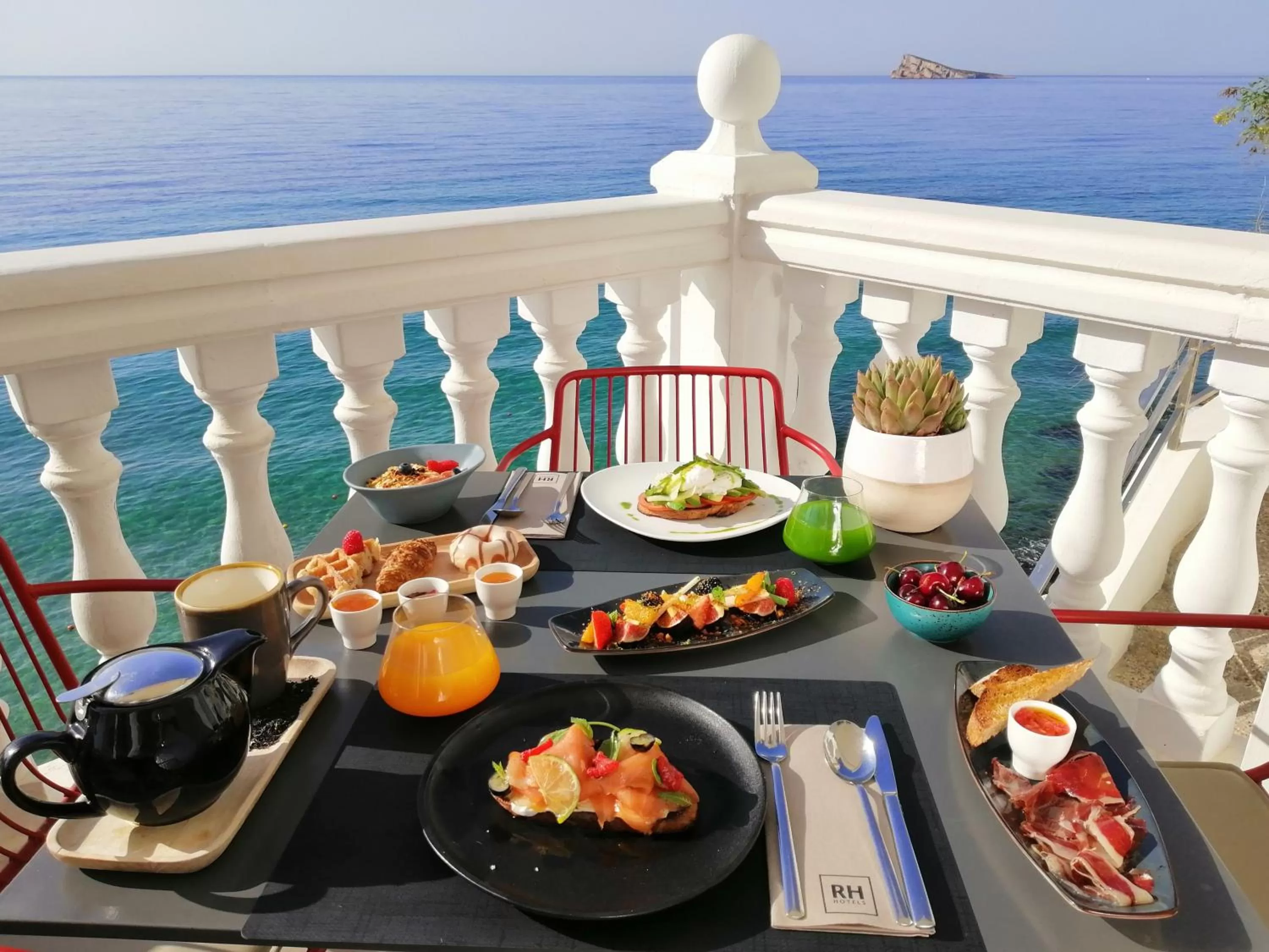 Restaurant/places to eat in Gastrohotel Boutique RH Canfali