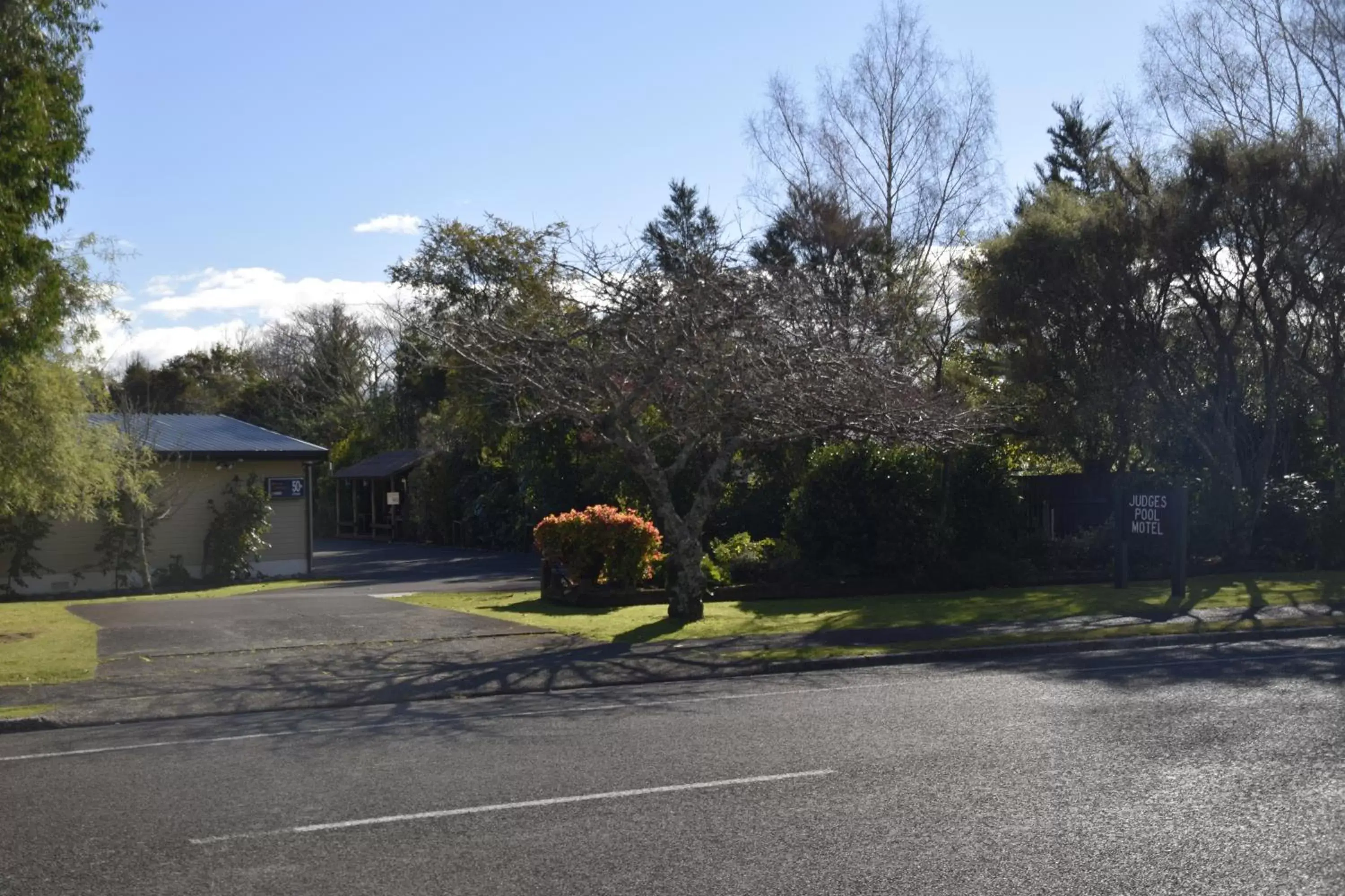 Facade/entrance, Property Building in Judges Pool Motel Turangi