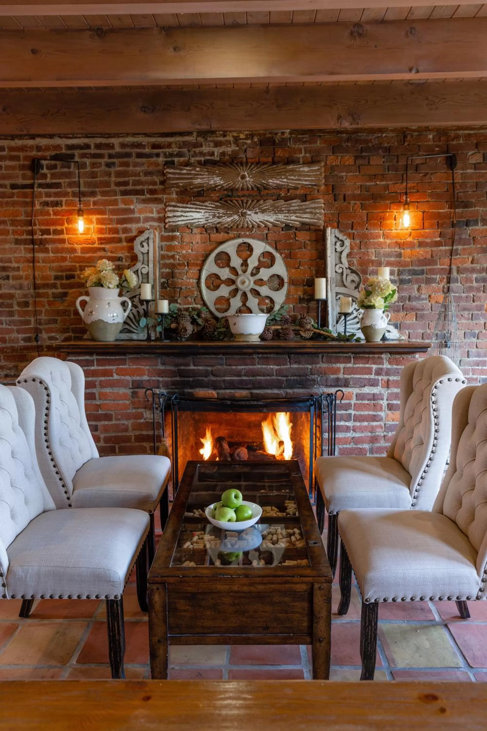 Living room in Maison Fleurie, A Four Sisters Inn