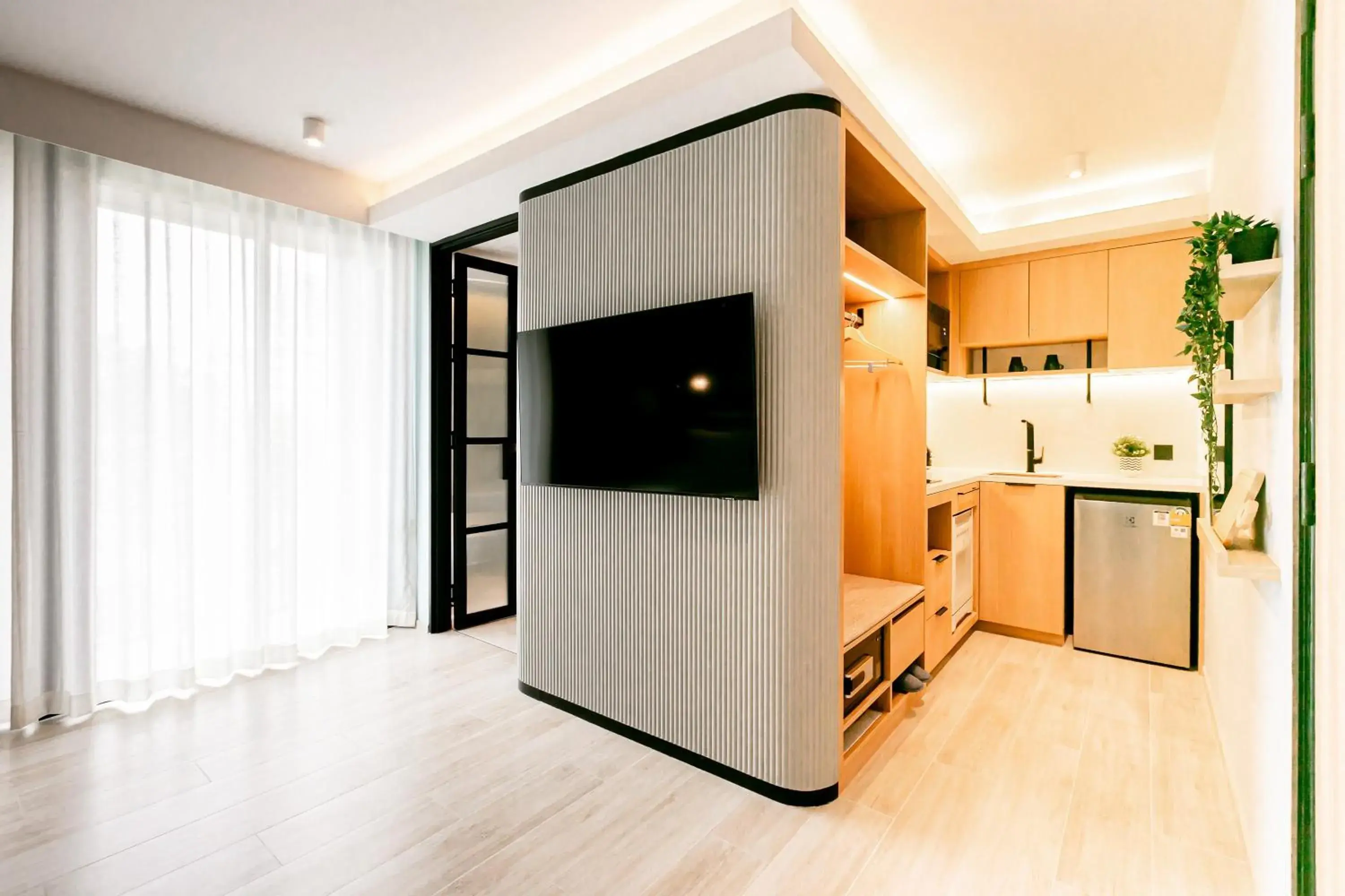 TV and multimedia, TV/Entertainment Center in The SACHA Apart-Hotel Thonglor
