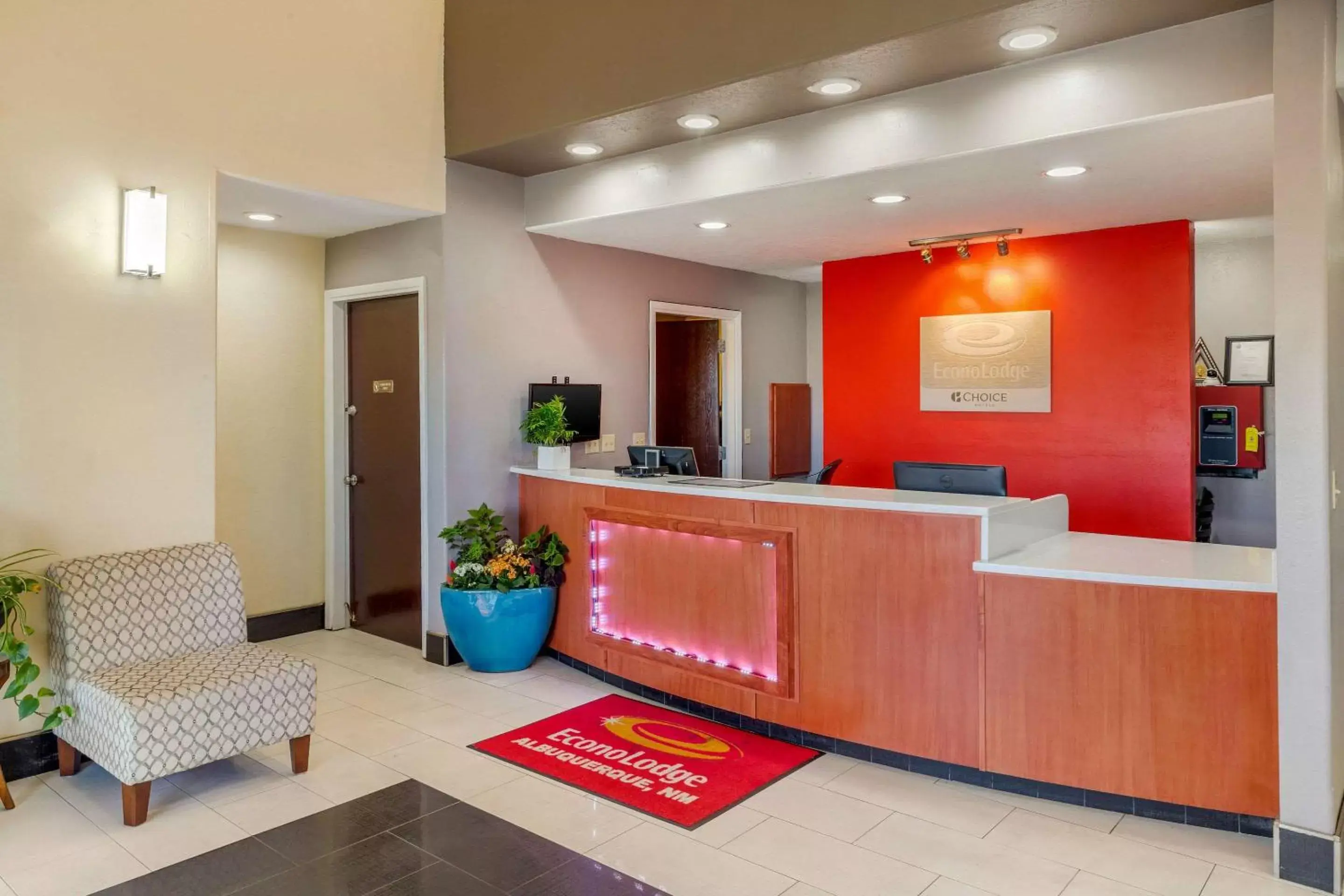 Lobby or reception, Lobby/Reception in Econo Lodge West - Coors Blvd