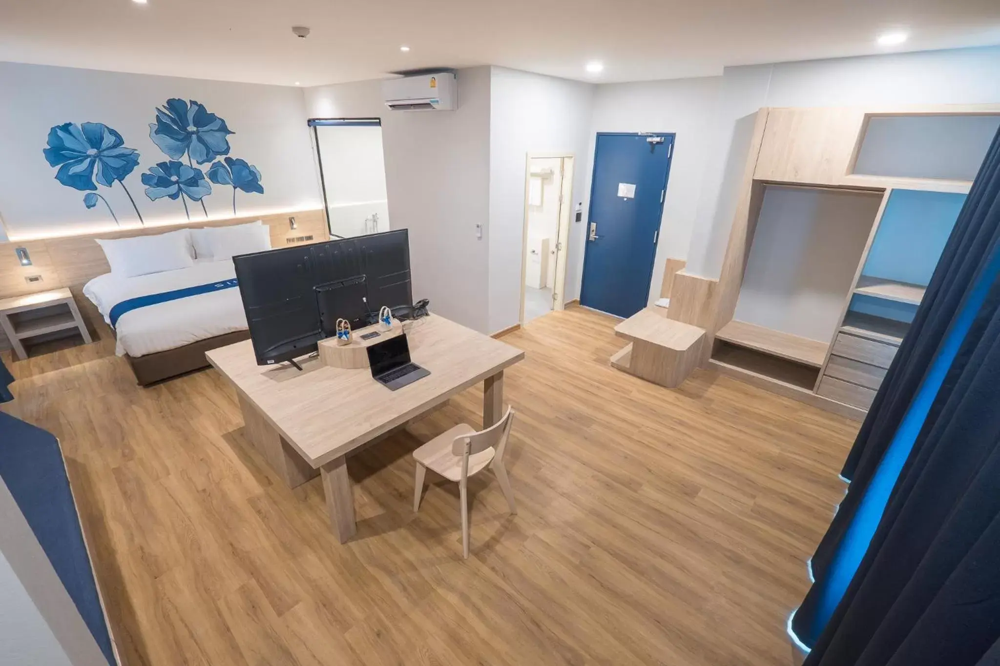 TV and multimedia in Siri regent Hotel TV and multimedia in Siri regent Hotel