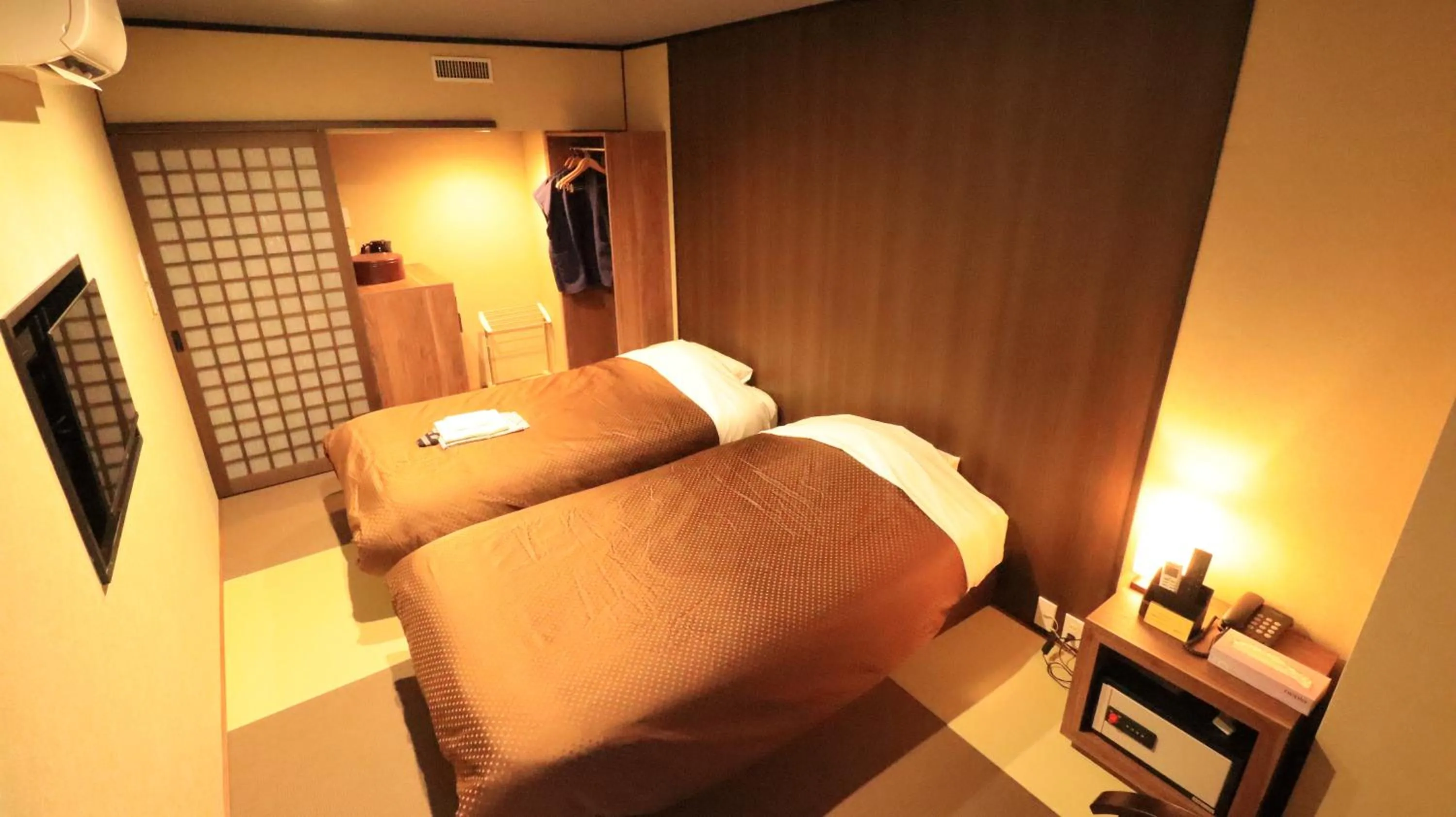 Bedroom, Bed in Resort Inn Marion Shinano