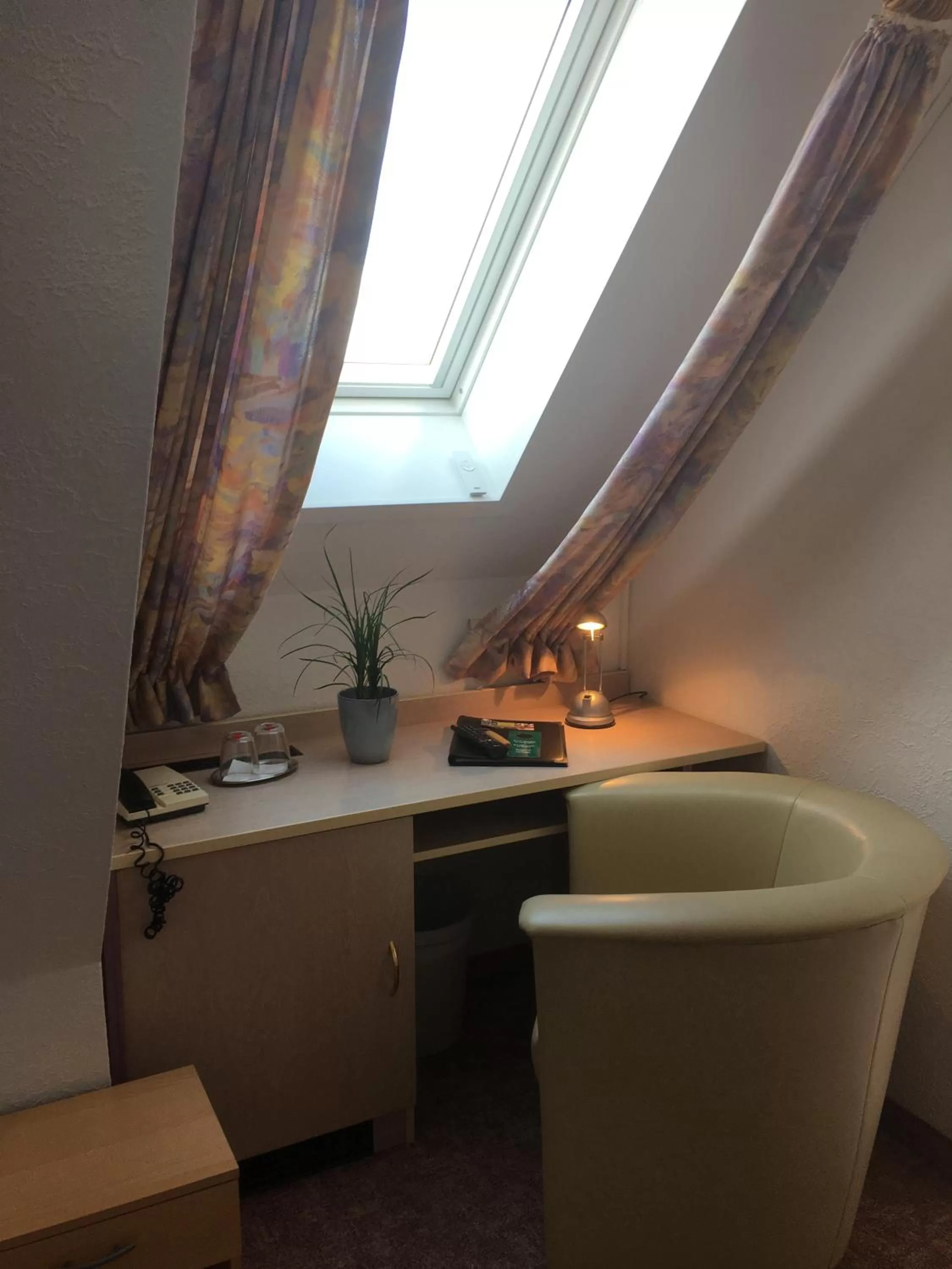 Photo of the whole room in Hotel & Restaurant Park Cafe ISA