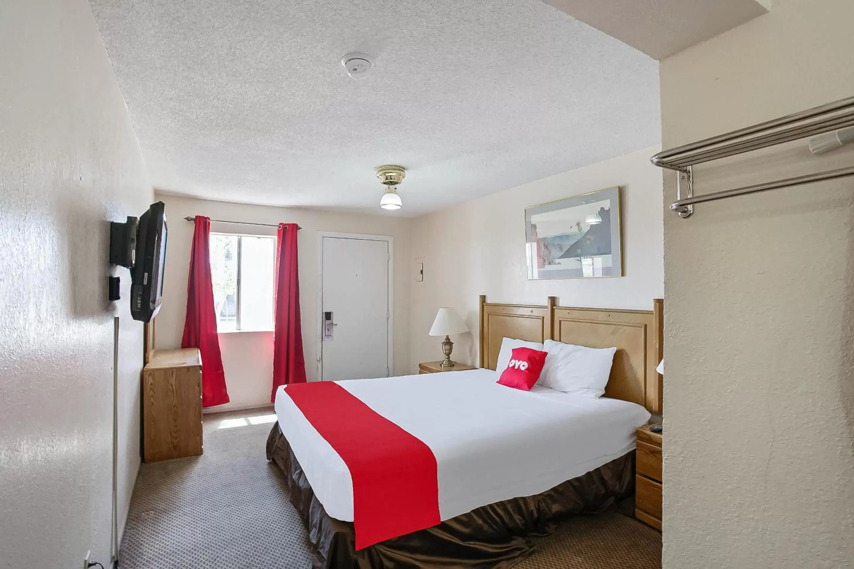 Bedroom in OYO Hotel Yuma AZ - I-8 US-95