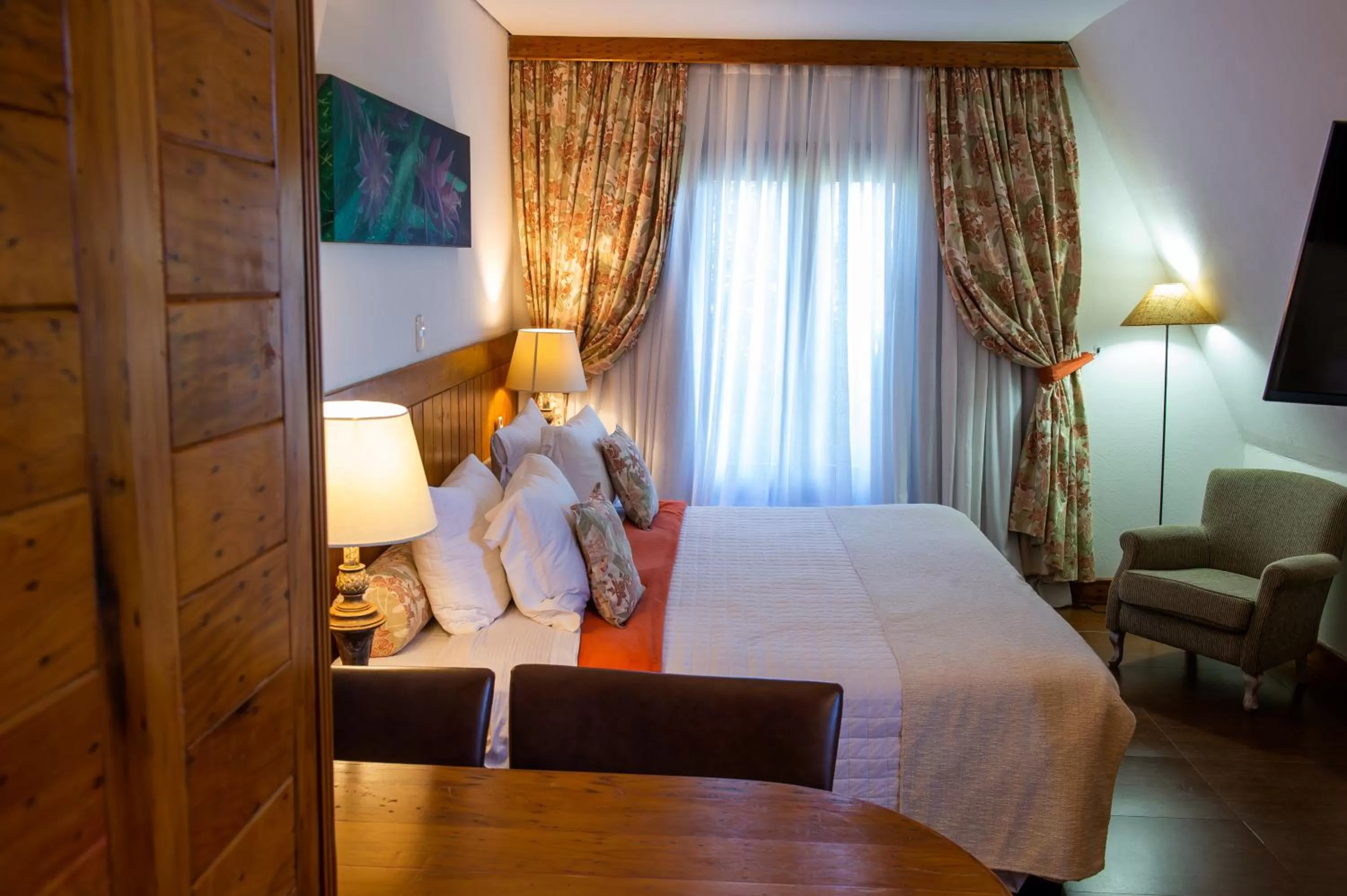 Hot Tub, Bed in Pousada das Lavandas