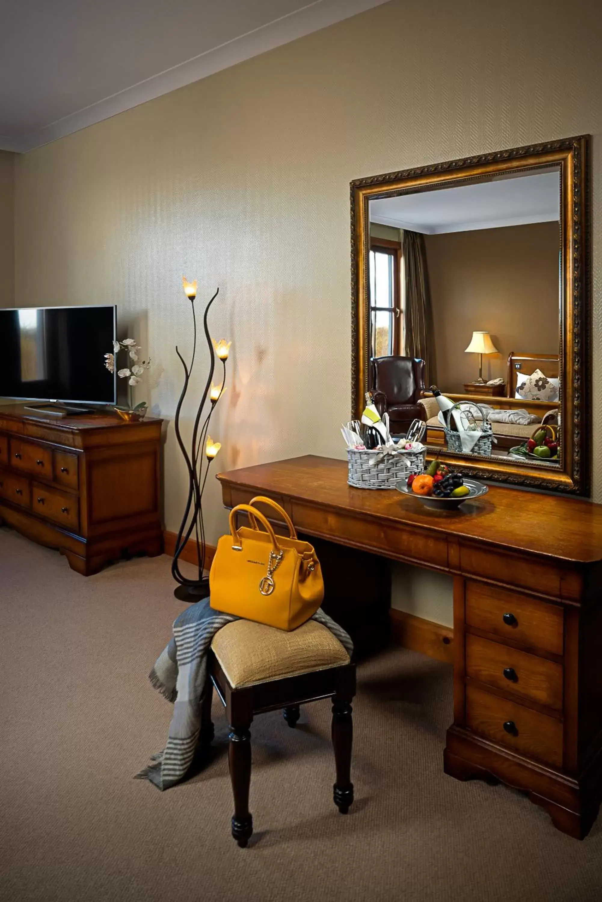 Seating area, TV/Entertainment Center in Great National Hotel Ballina