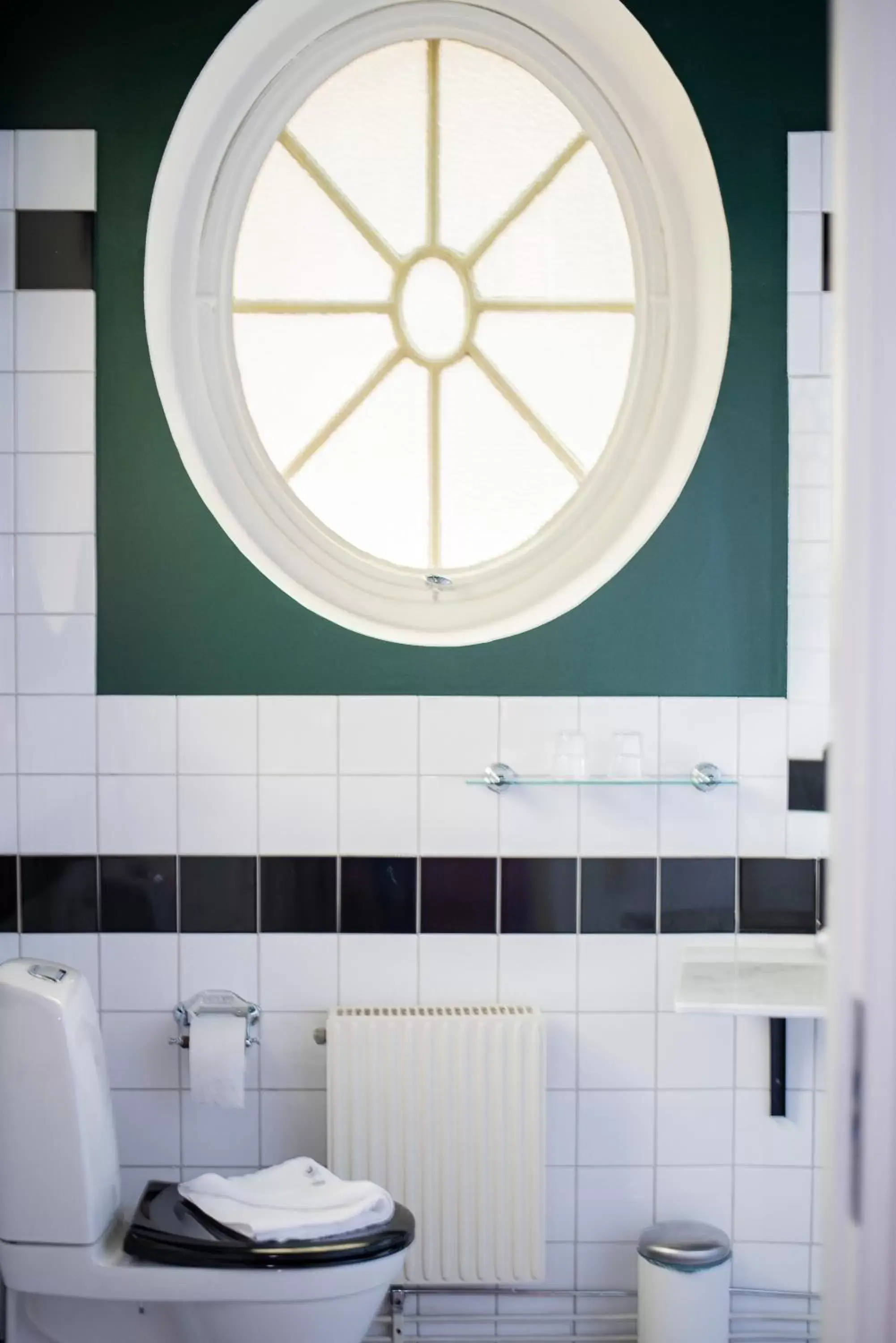 Toilet, Bathroom in The Vault Hotel, WorldHotels Crafted