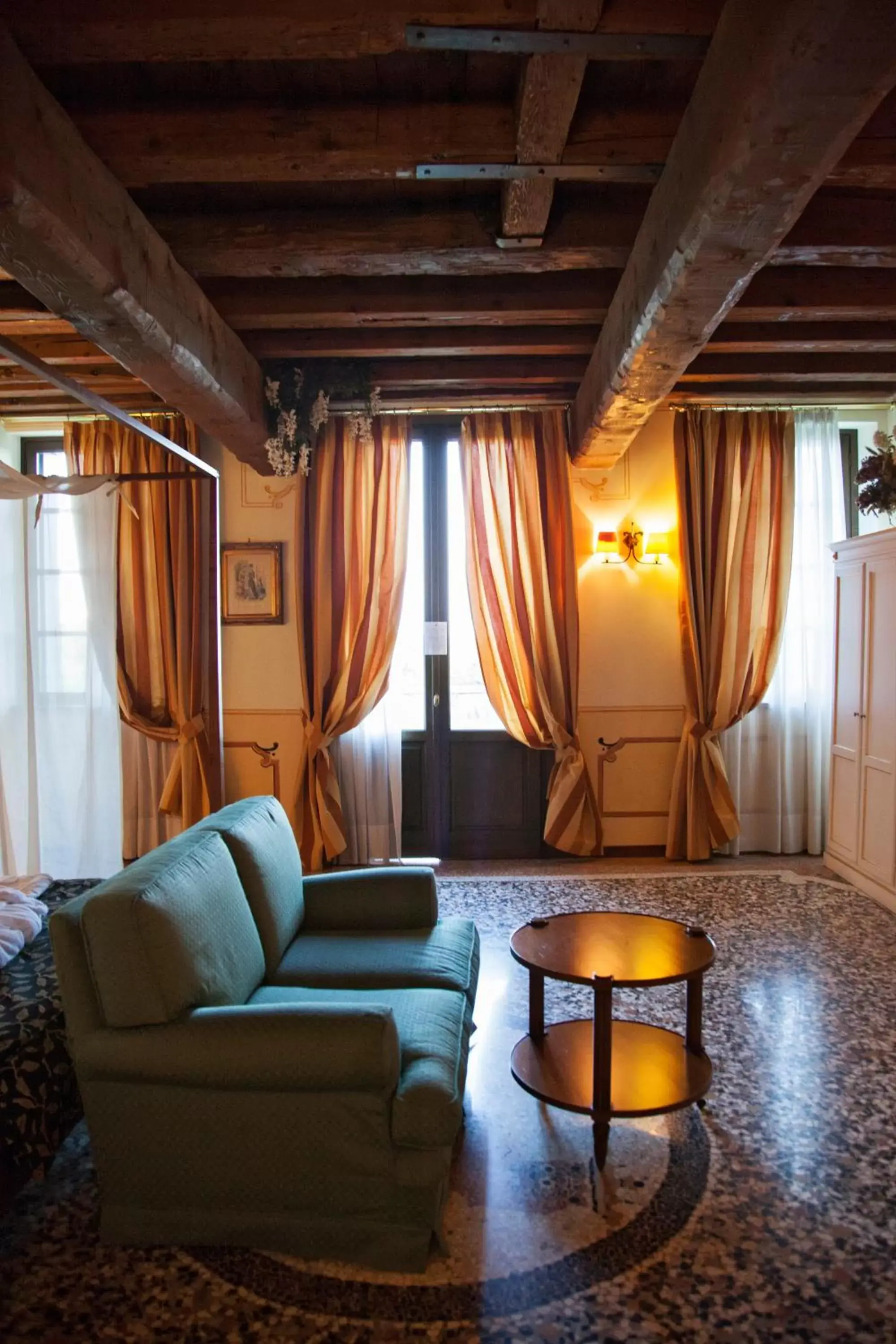 Seating Area in Hotel Villa Policreti