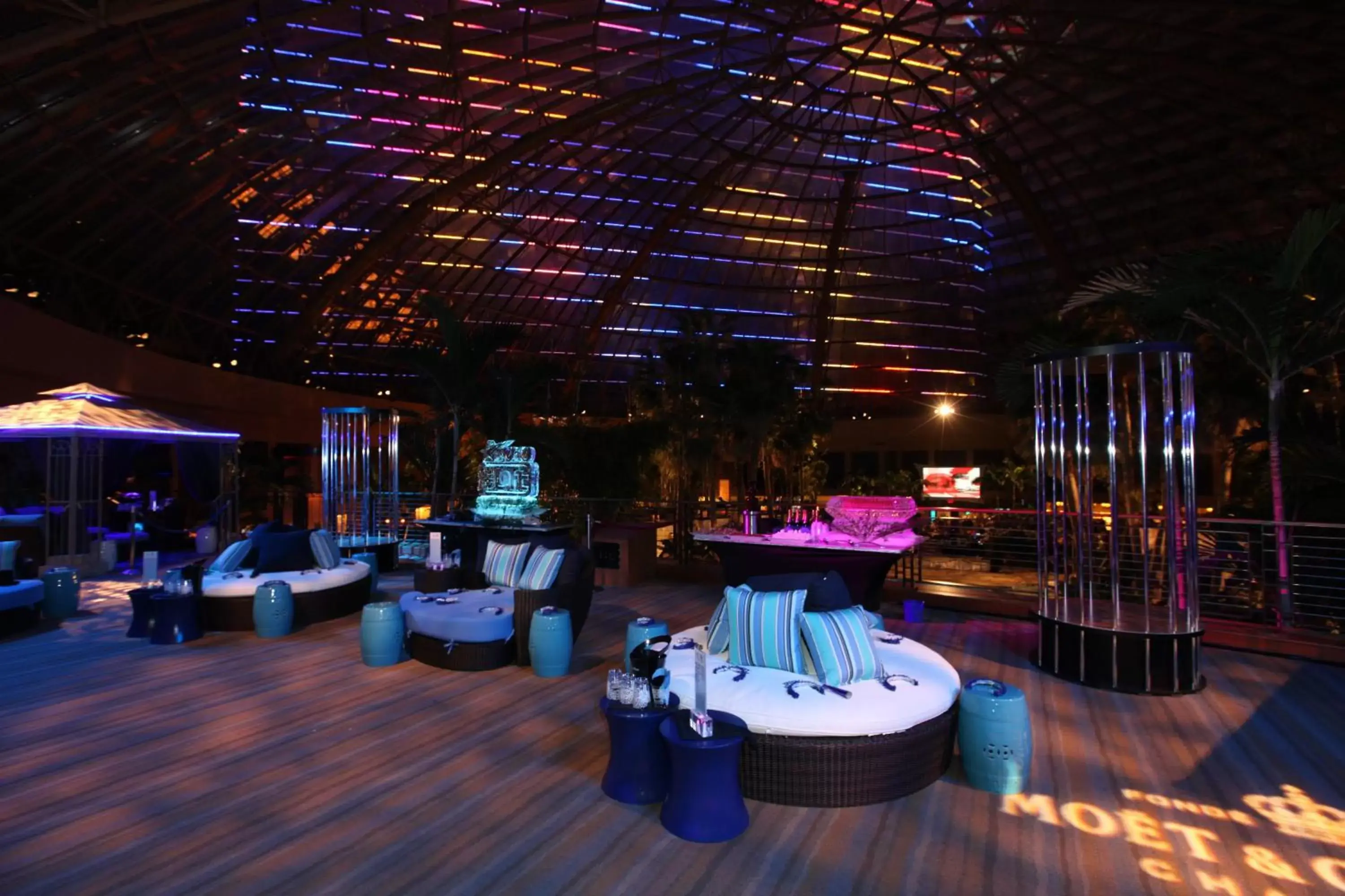 Swimming pool, Restaurant/Places to Eat in Harrah's Resort Atlantic City Hotel & Casino