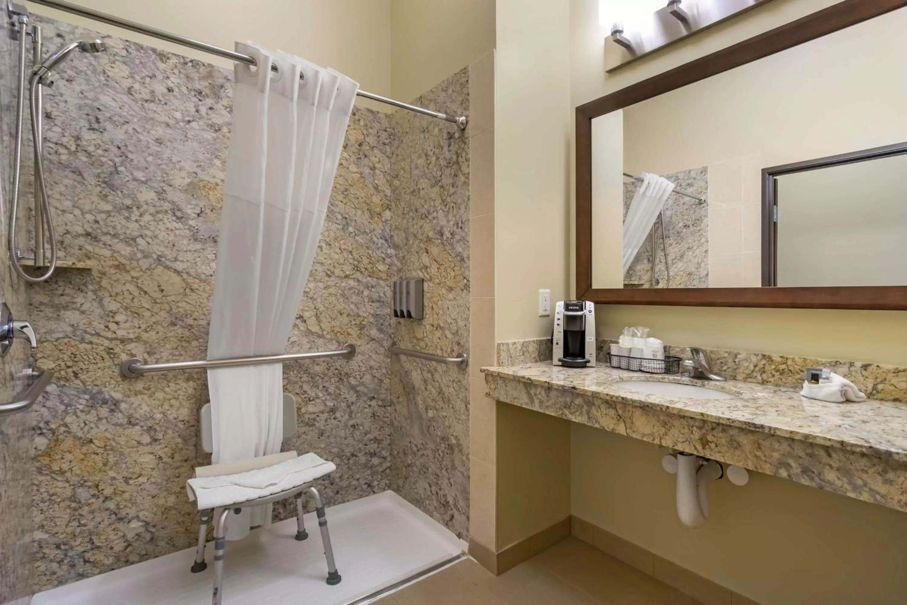 Bathroom in Best Western Plus Lacey Inn & Suites