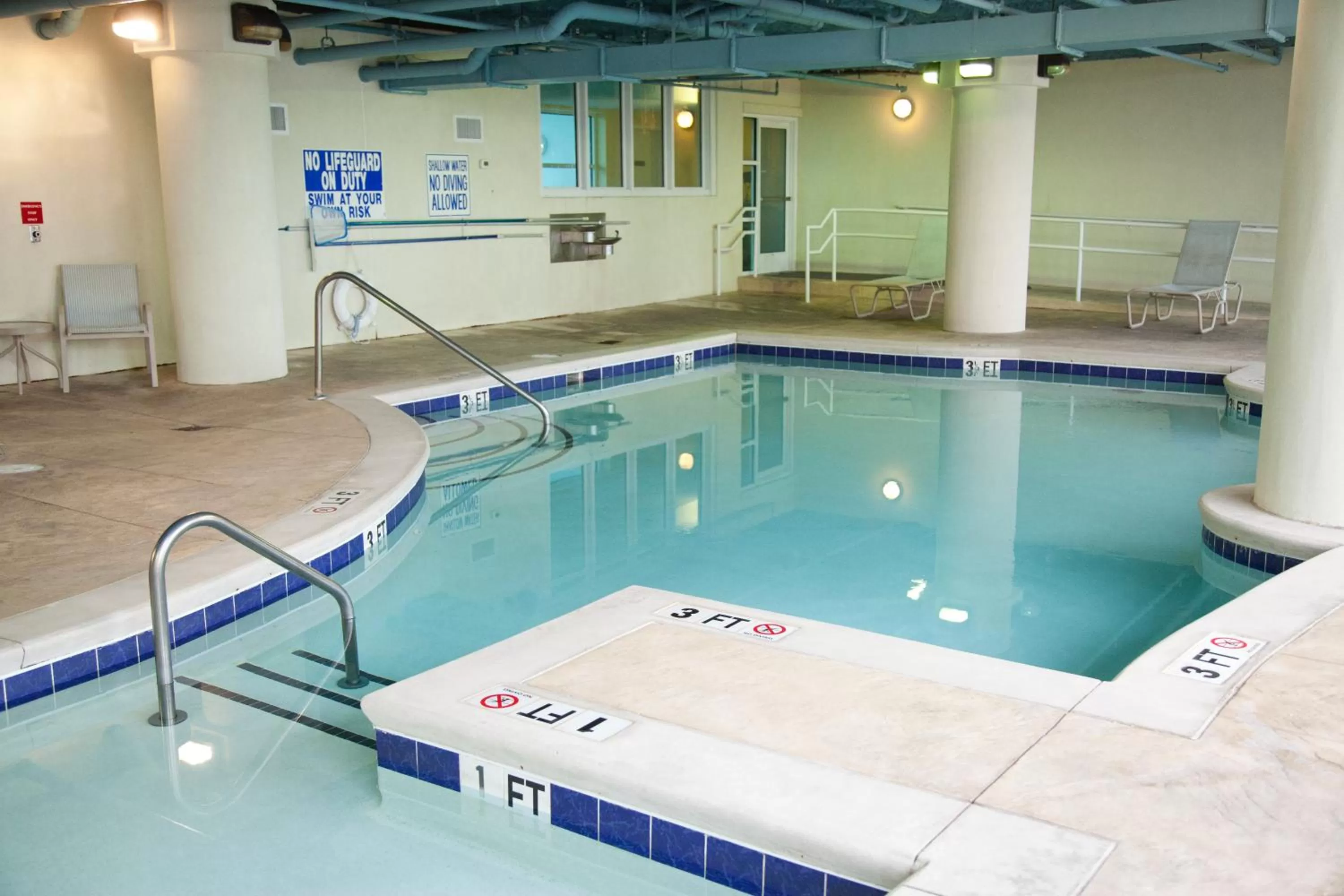 Swimming Pool in The Horizon at 77th