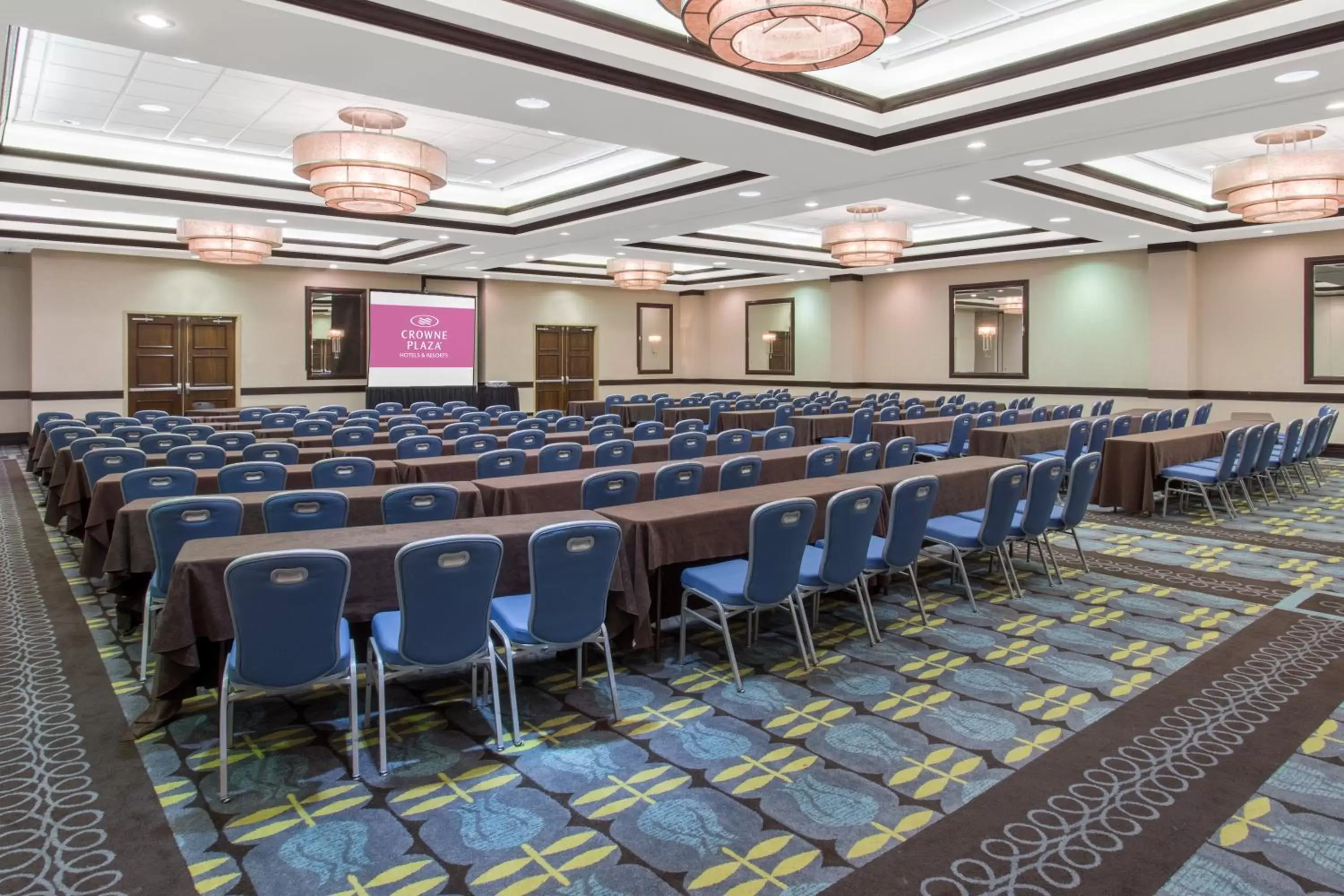 Meeting/conference room in Crowne Plaza Hotel St. Louis Airport, an IHG Hotel