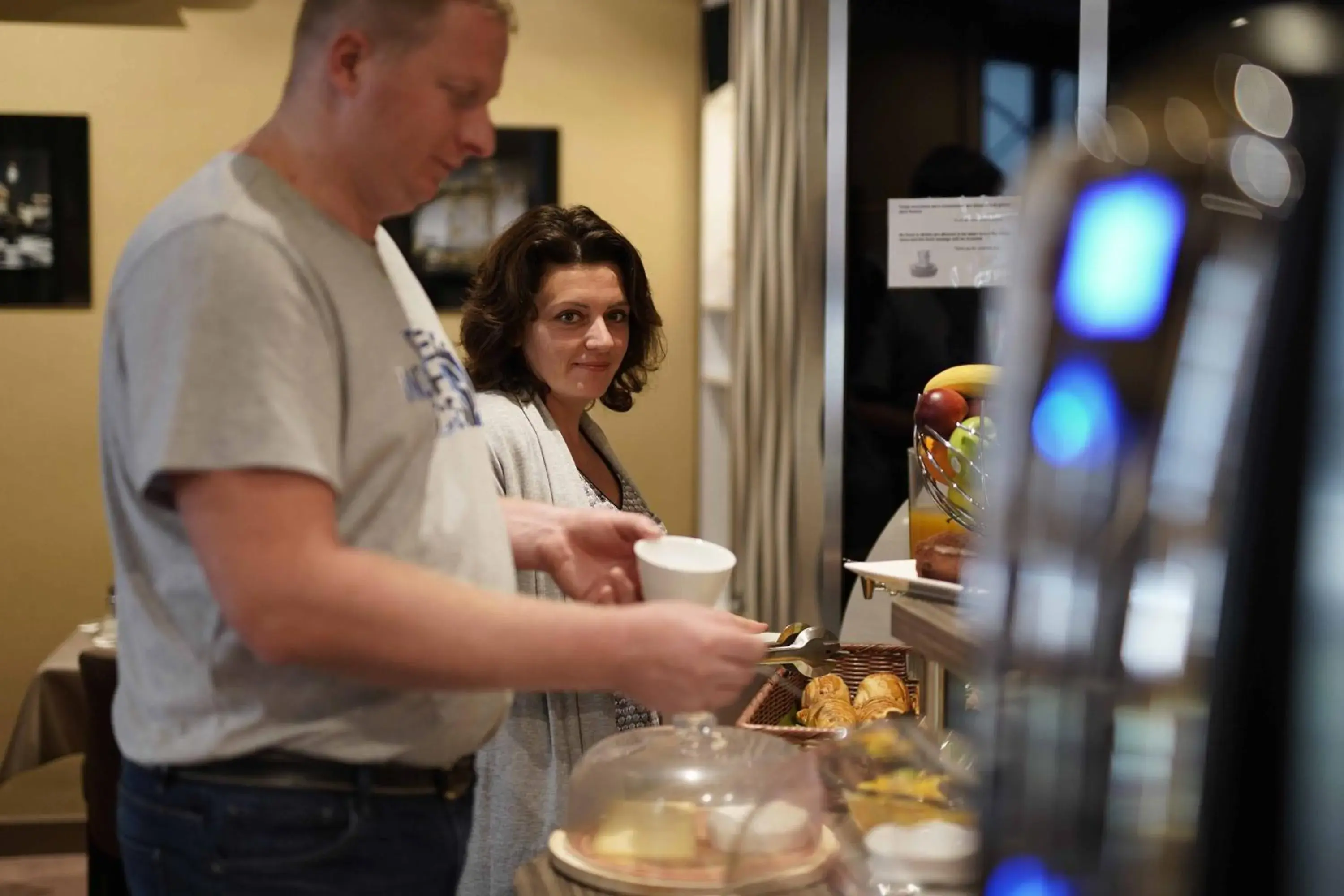 Buffet breakfast in Cit'Hotel La Résidence