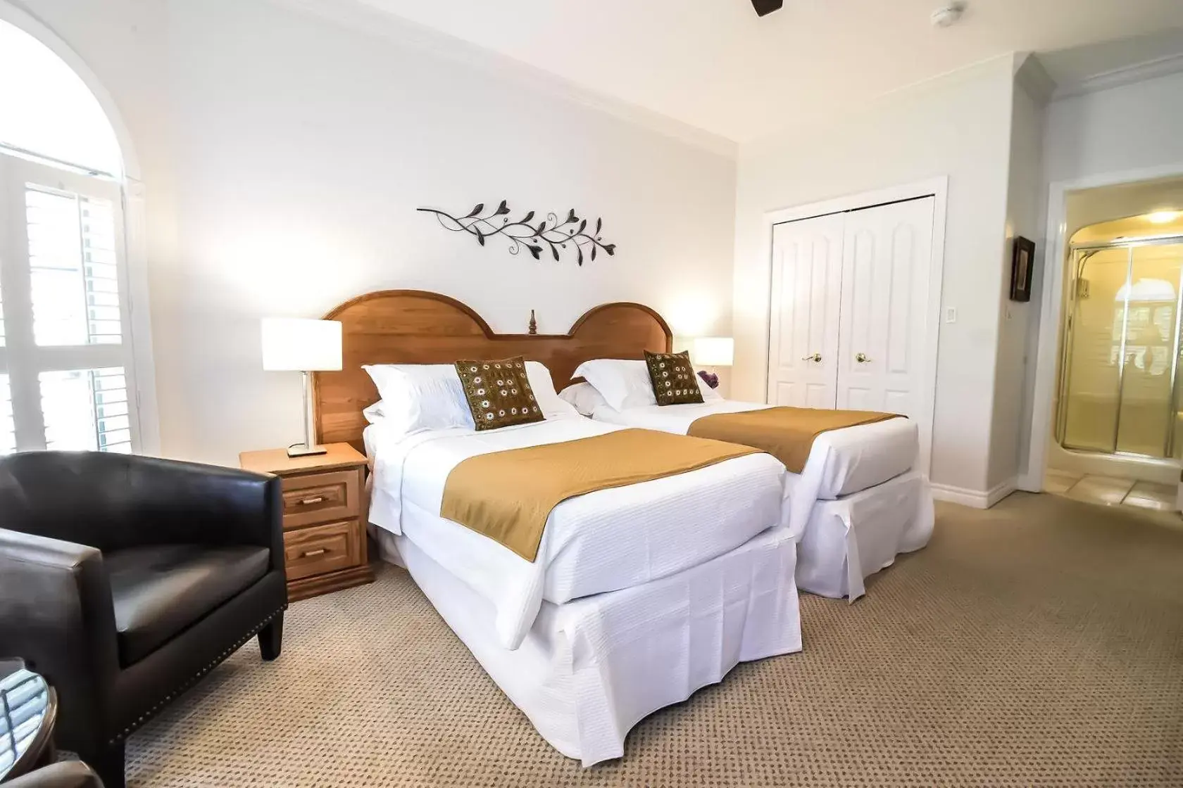 Bed in Graystone Bed & Breakfast