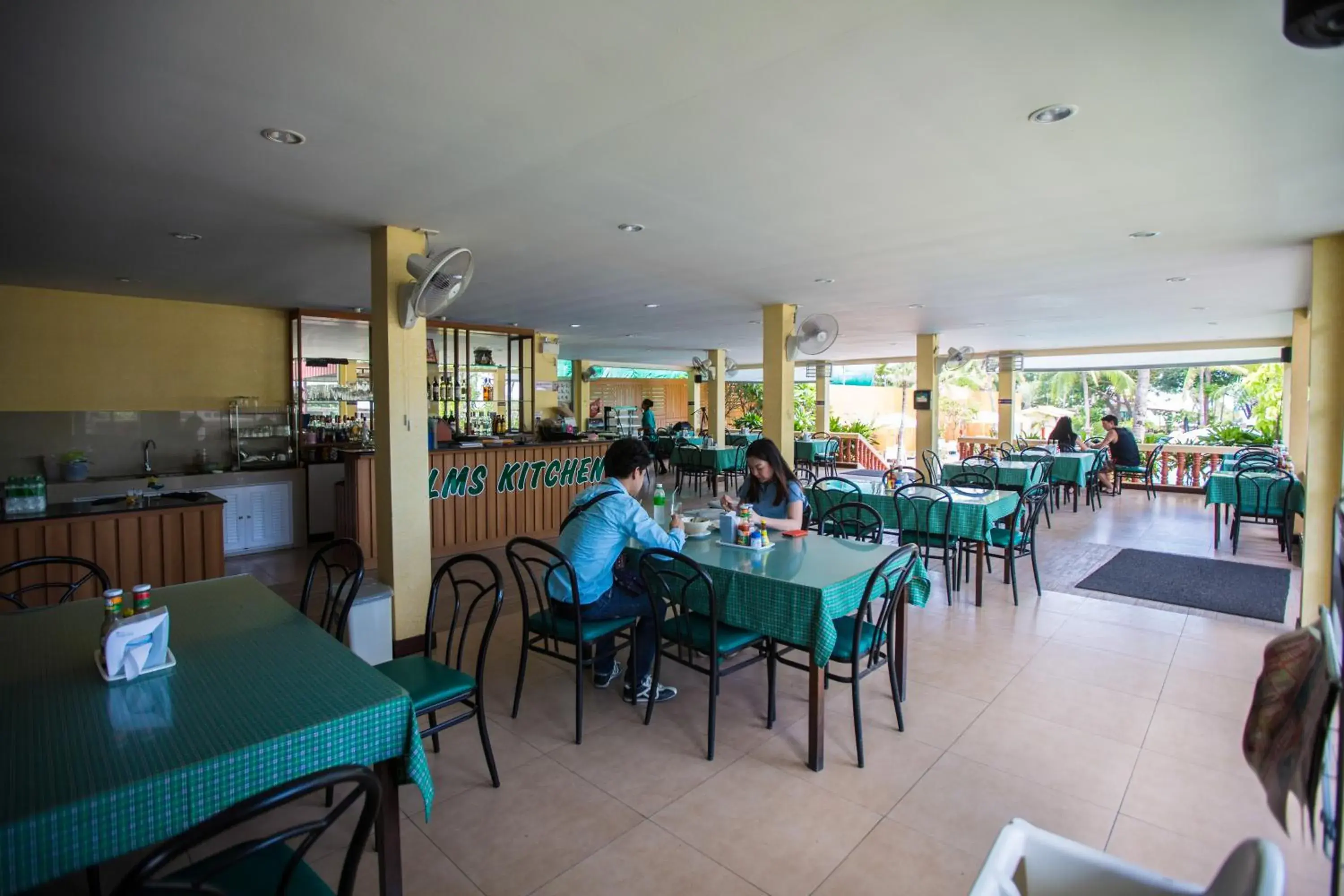 Restaurant/Places to Eat in Twin Palms Resort Pattaya