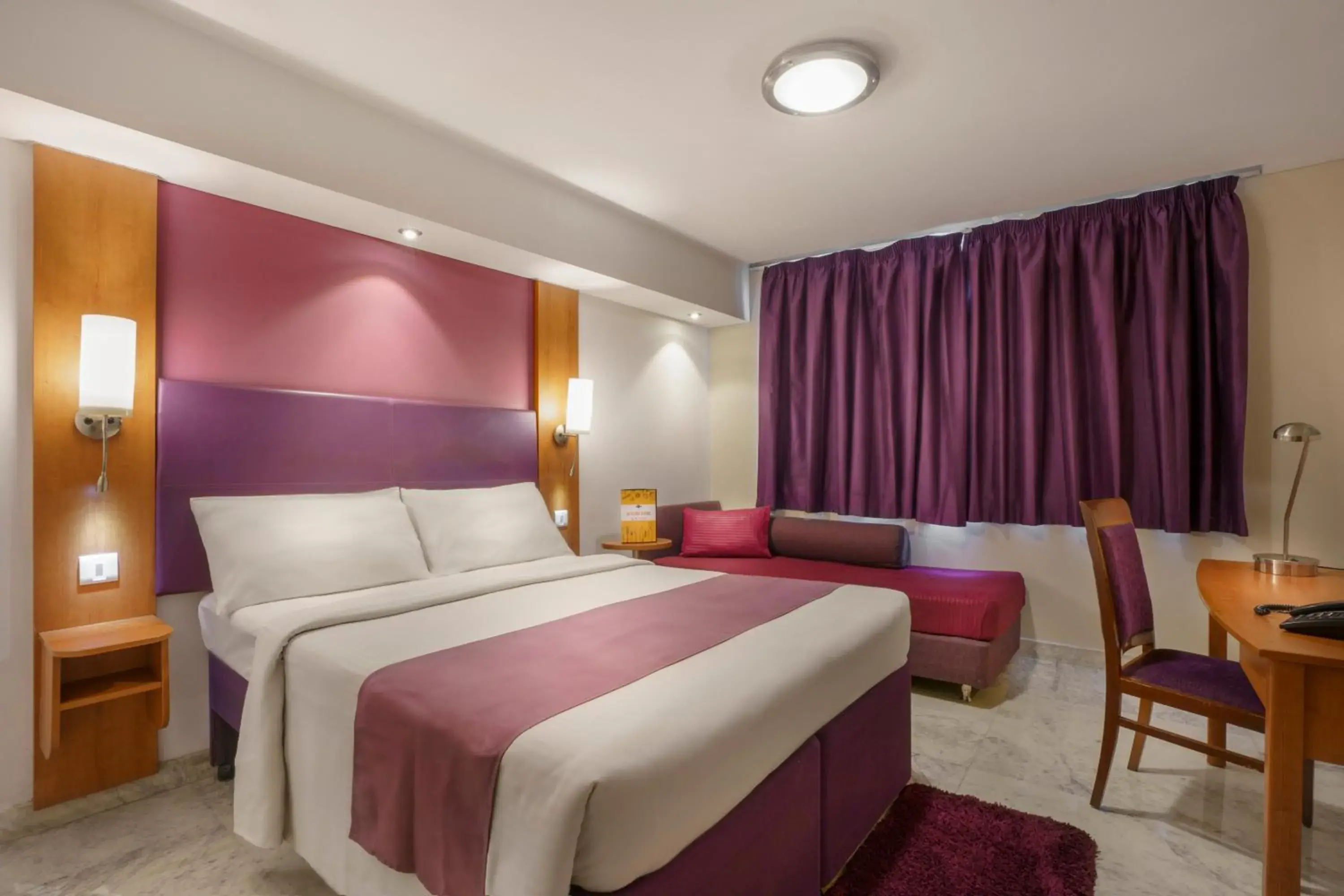 Guests, Bed in Caspia Hotel New Delhi