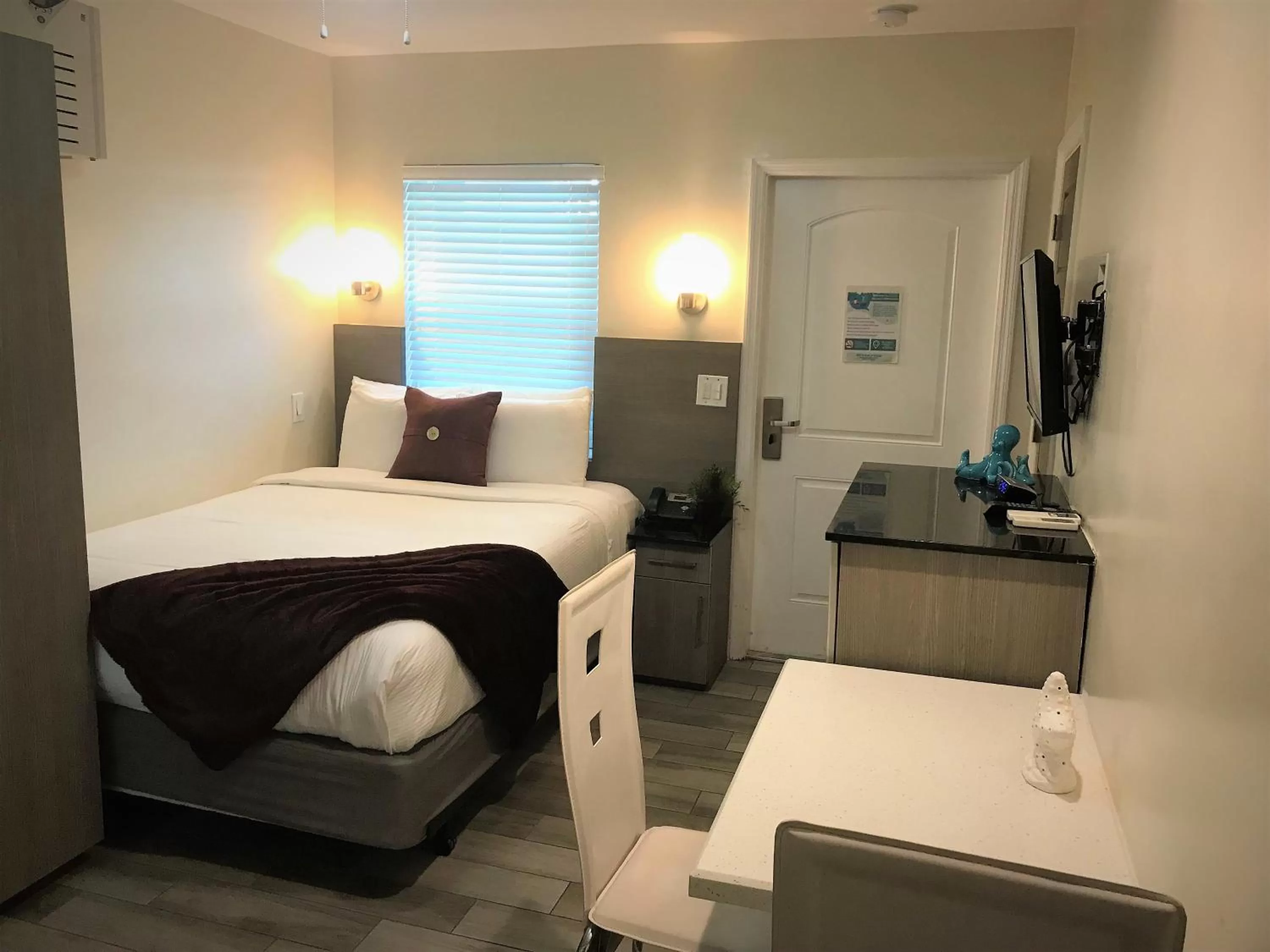 Bedroom, Bed in Caribbean Resort Suites