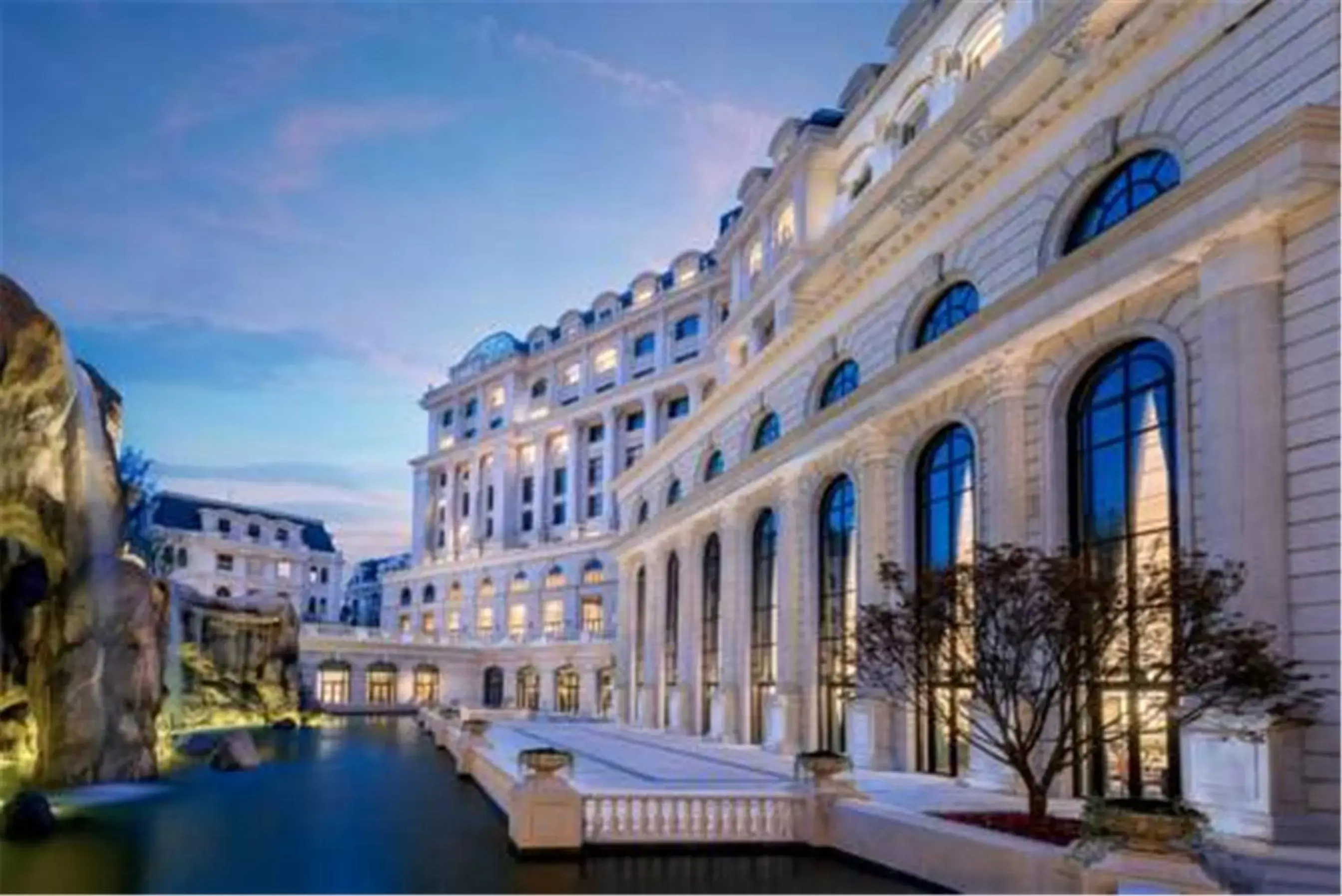 Property building in Sofitel Shanghai Hongqiao Property building in Sofitel Shanghai Hongqiao