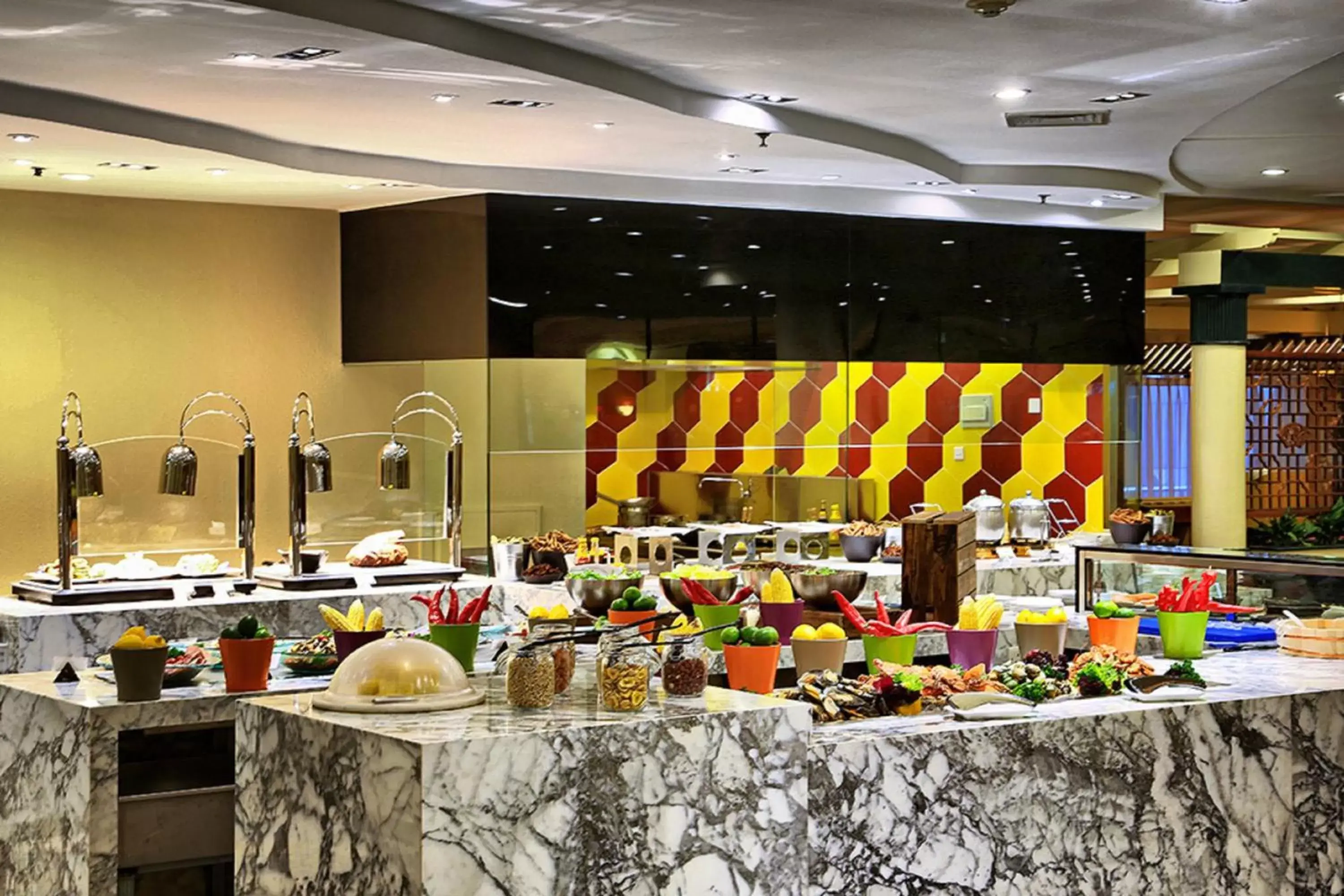 Restaurant/places to eat in Metropark Lido Hotel Beijing