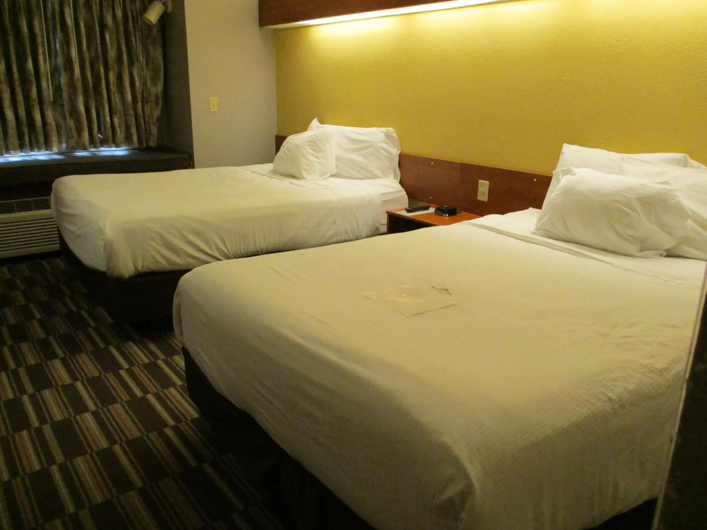 Bedroom, Bed in Microtel Inn & Suites by Wyndham New Ulm