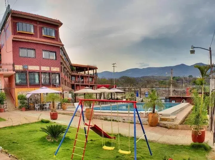 Children's Play Area in Hotel River Side