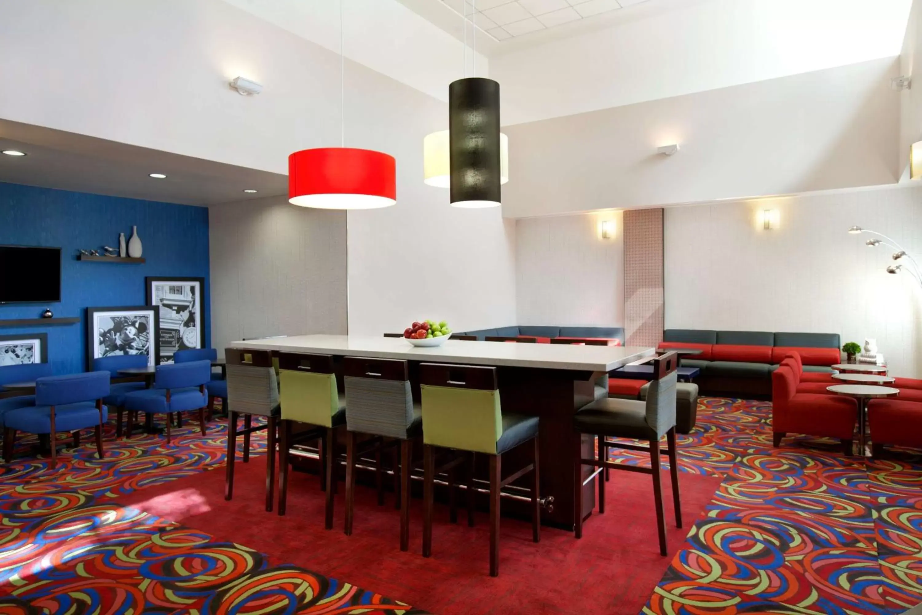Lobby or reception in Hampton Inn & Suites Anaheim Garden Grove