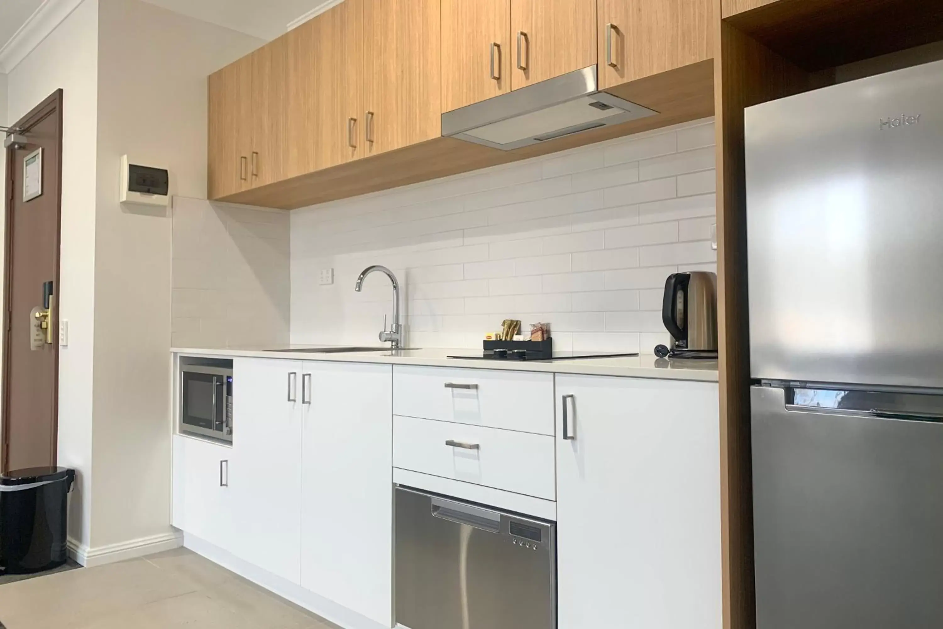 Kitchen or kitchenette, Kitchen/Kitchenette in Littomore Hotels and Suites