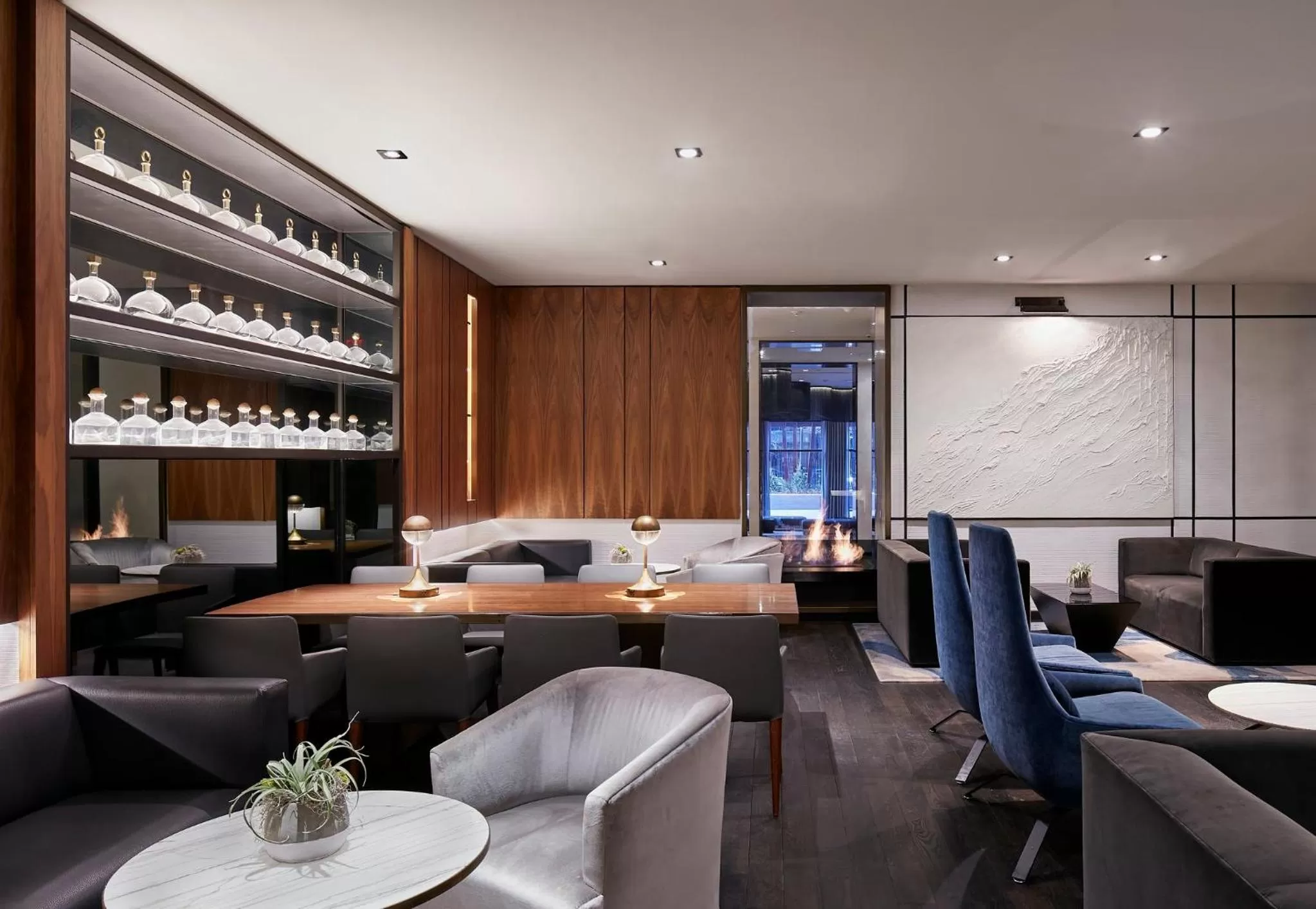 Lounge or bar in The Lofton Hotel Minneapolis, Tapestry Collection by Hilton