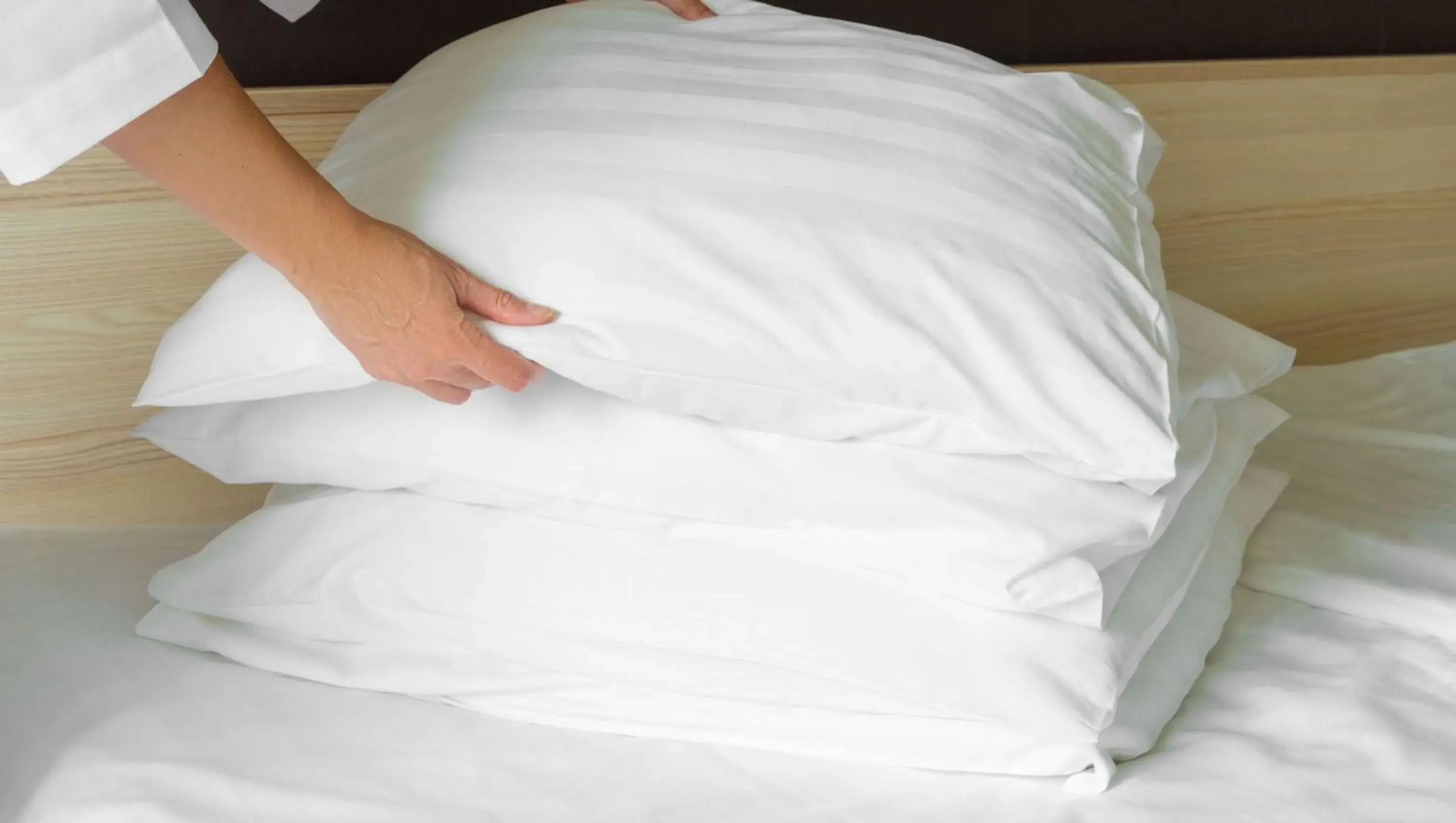 Photo of the whole room, Bed in Magnuson Hotel Sand Springs – Tulsa West Photo of the whole room, Bed in Magnuson Hotel Sand Springs – Tulsa West