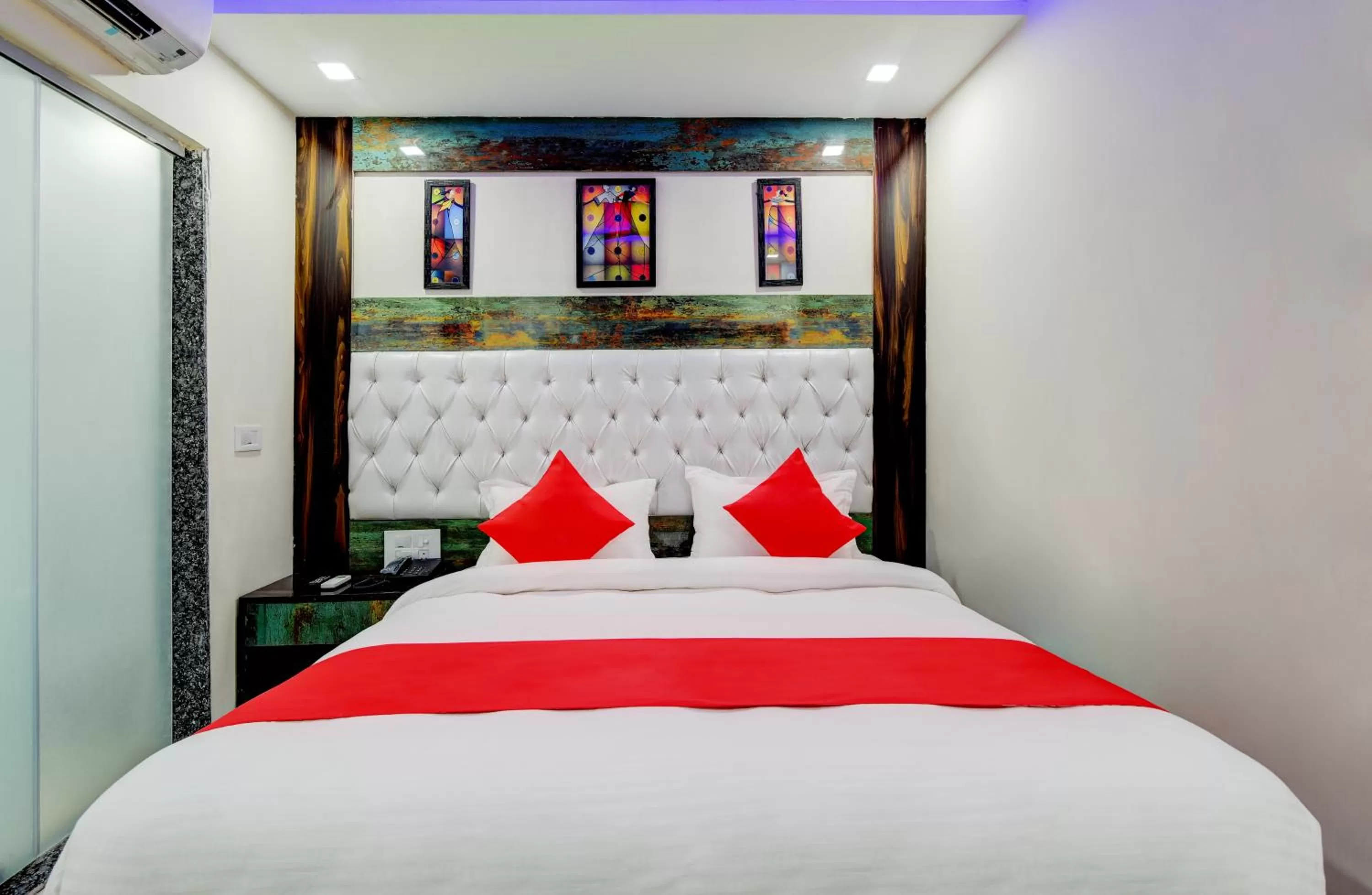 Bedroom in Hotel Kaushal Palace