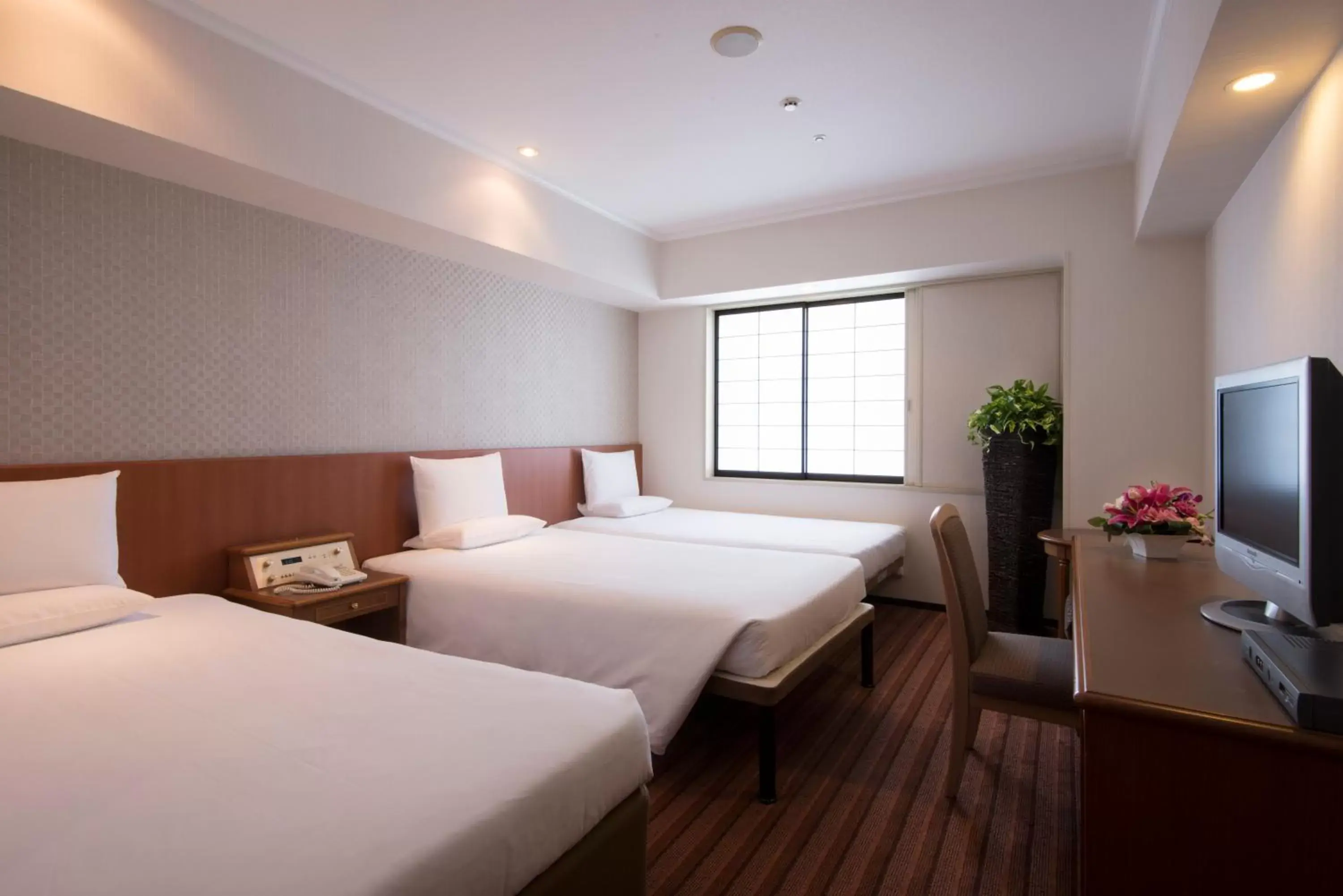 Photo of the whole room, Bed in International Garden Hotel Narita