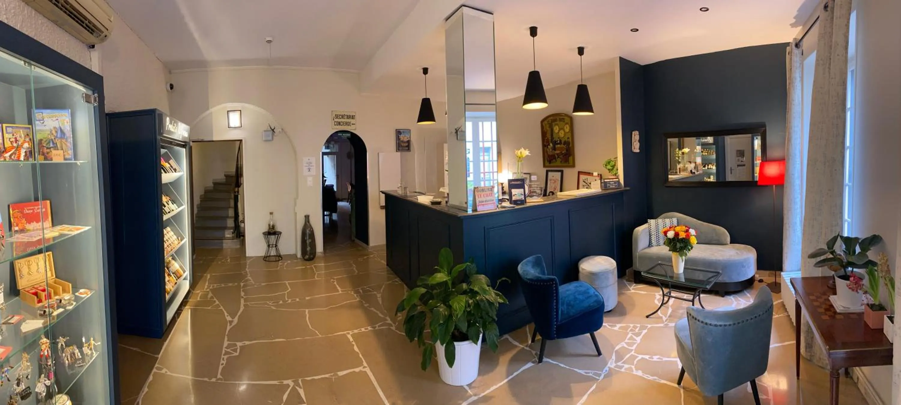 Facade/entrance in Hotel Du Pont Vieux