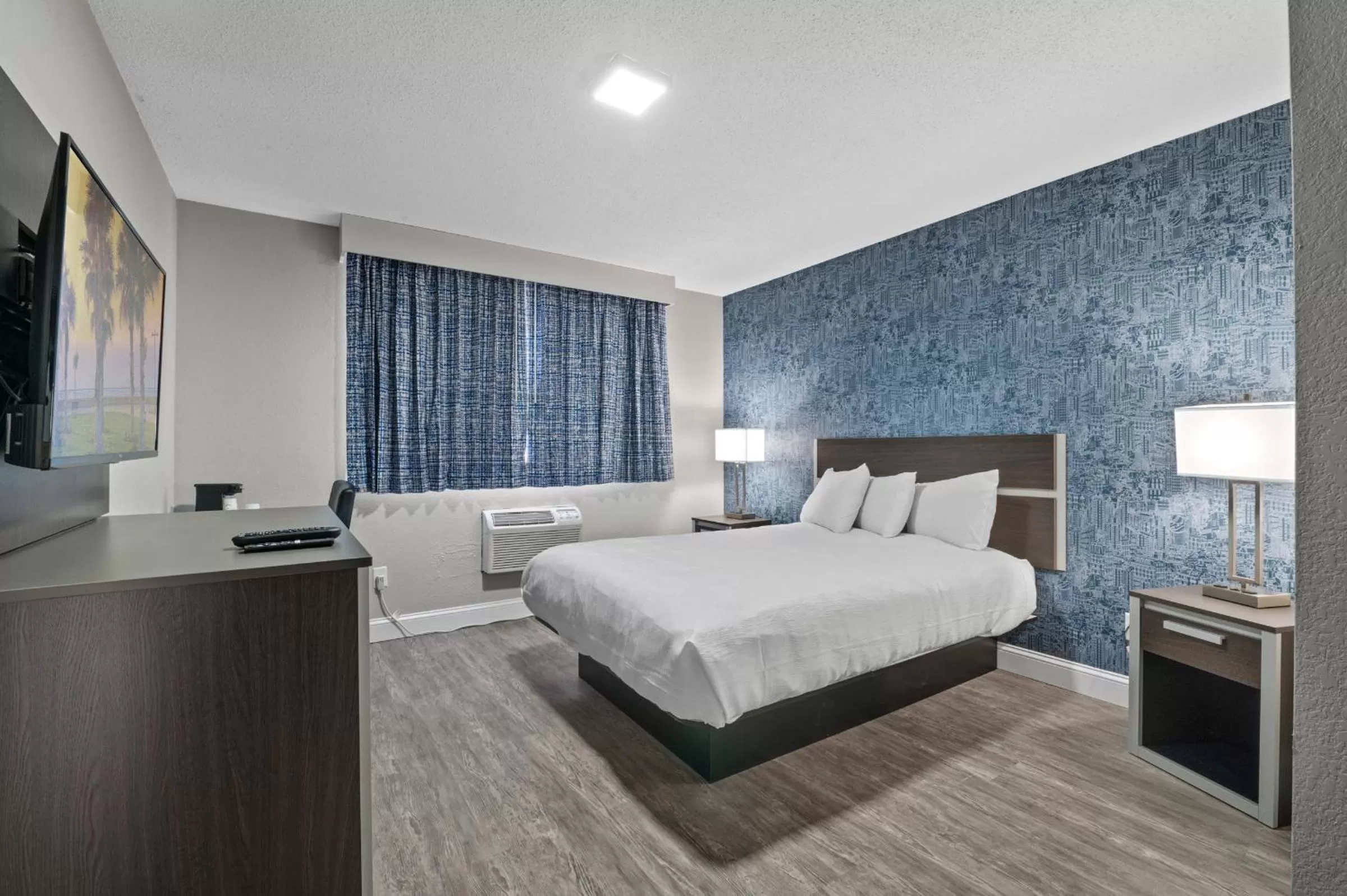 Photo of the whole room, Bed in Inn On Arsenal