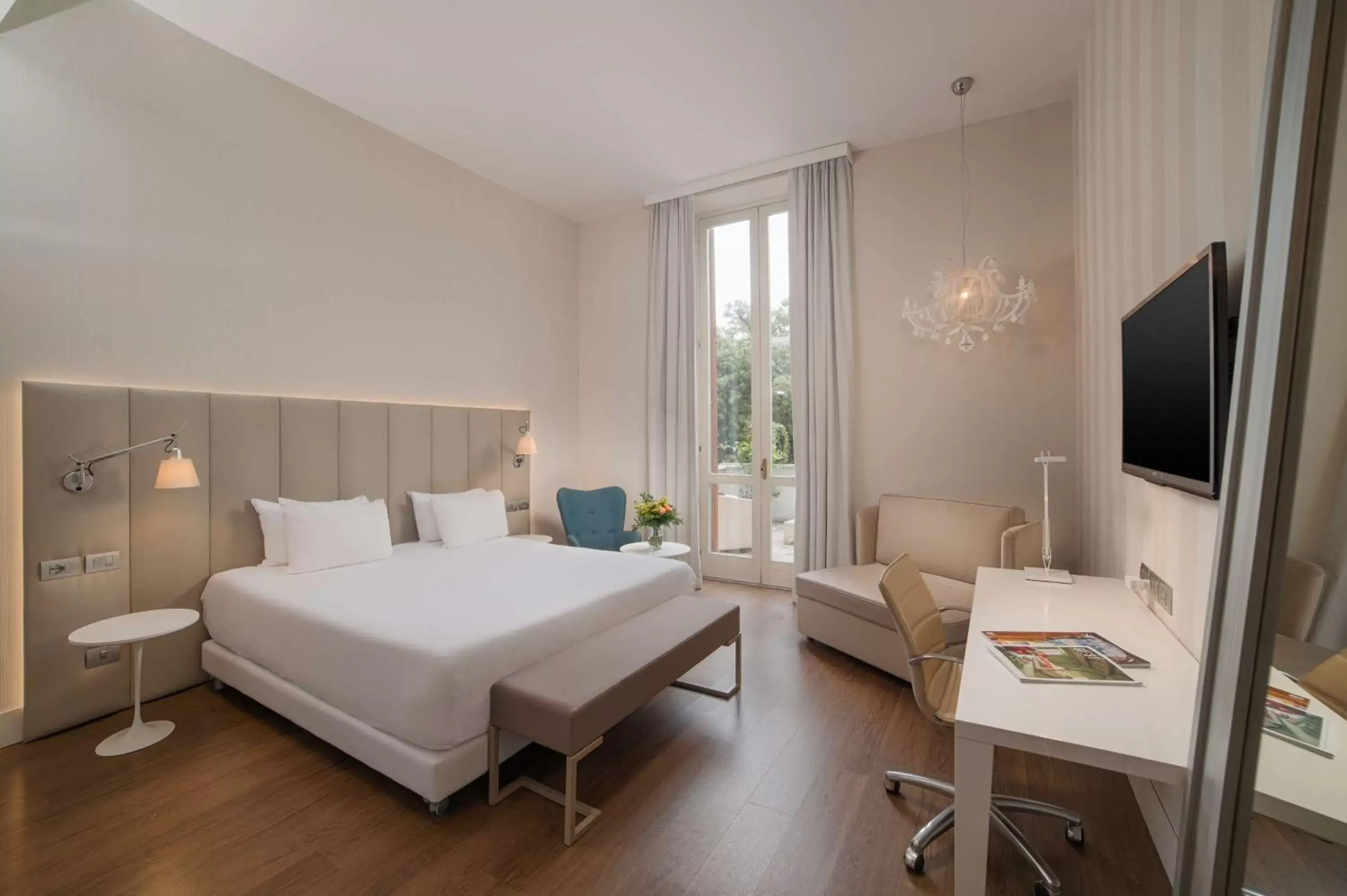 Bedroom in NH Genova Centro