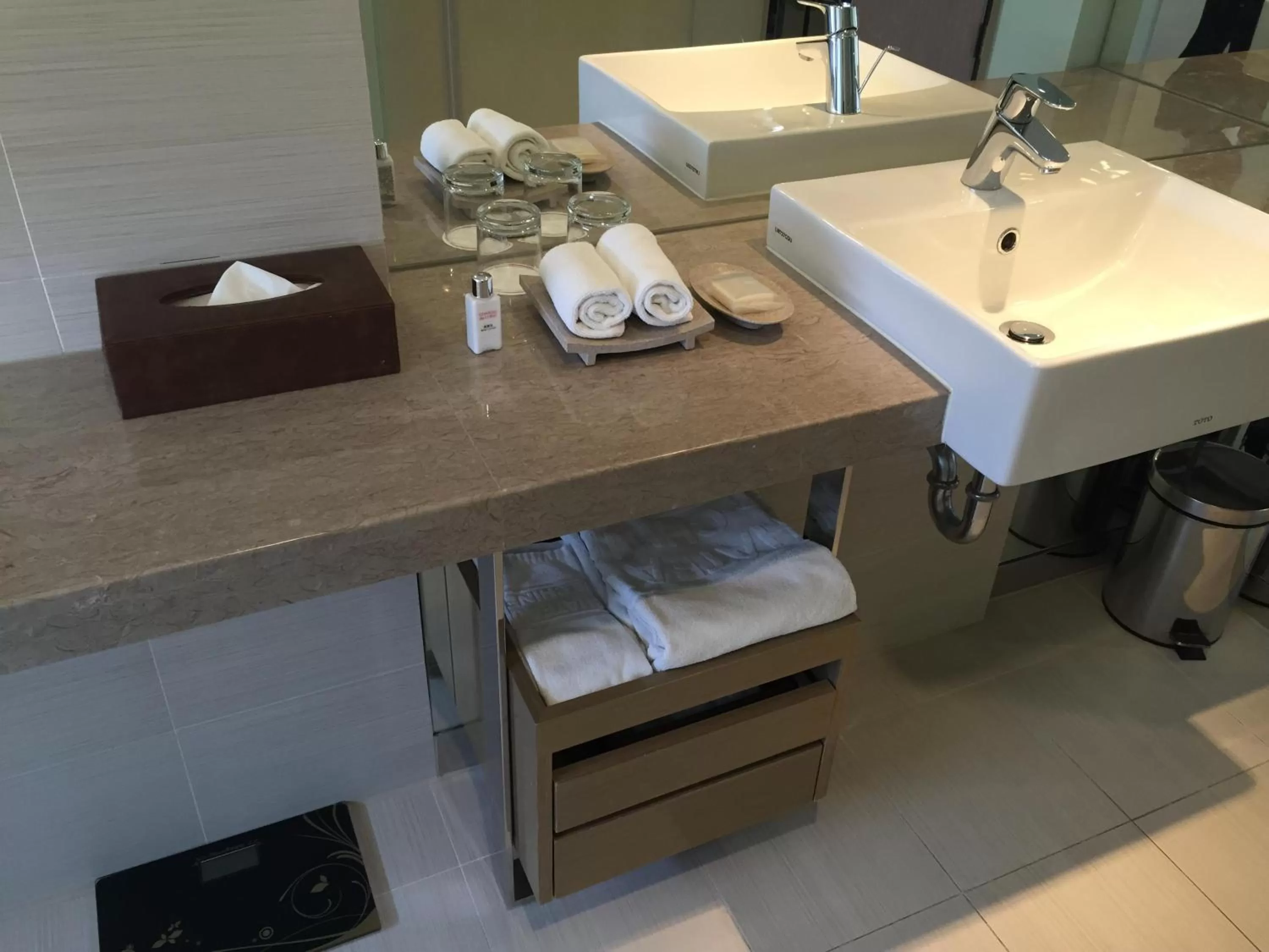 Bathroom in Kaohsiung Chateau de Chine Hotel