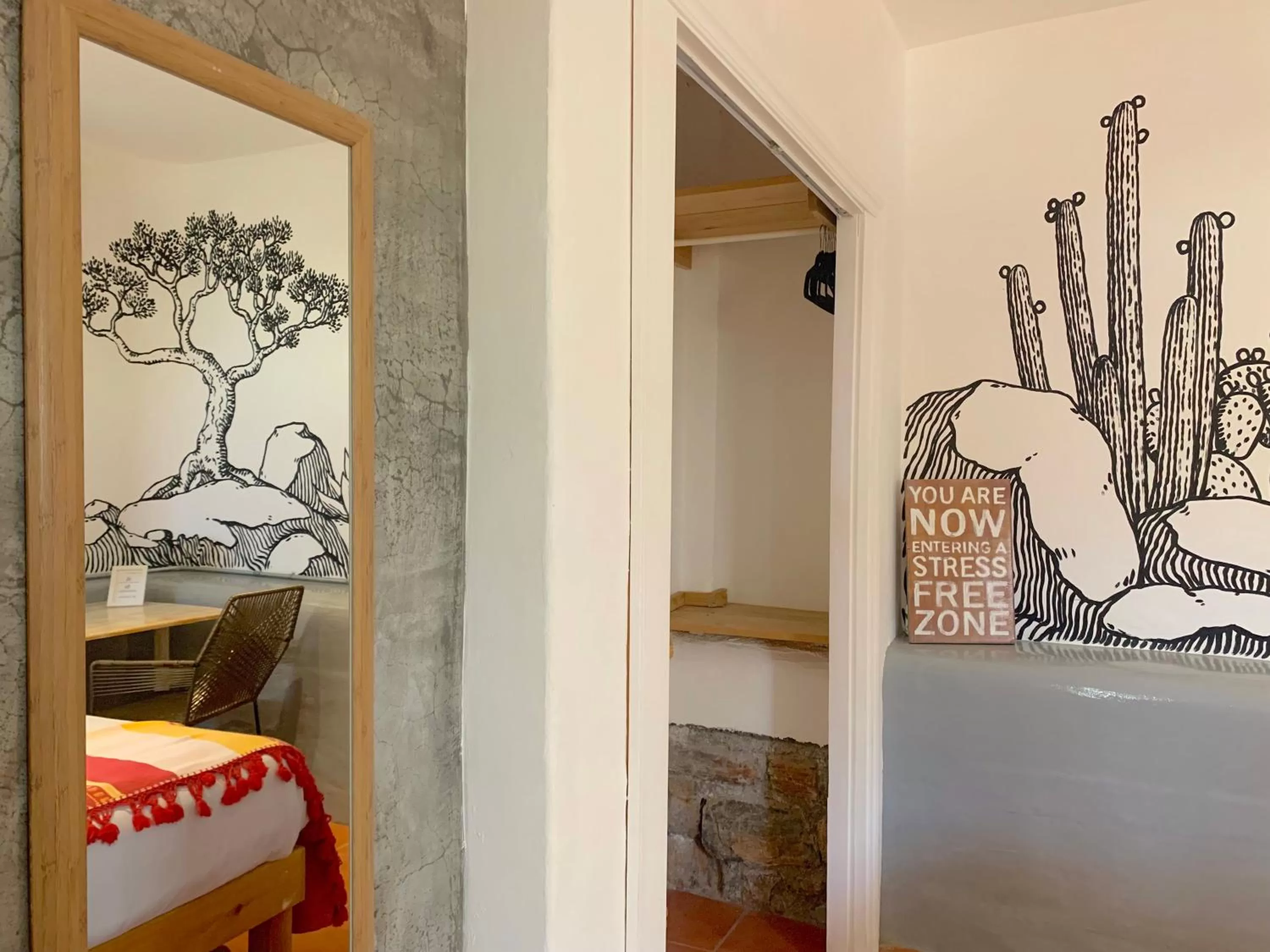 wardrobe in Perro Surfero Hotel