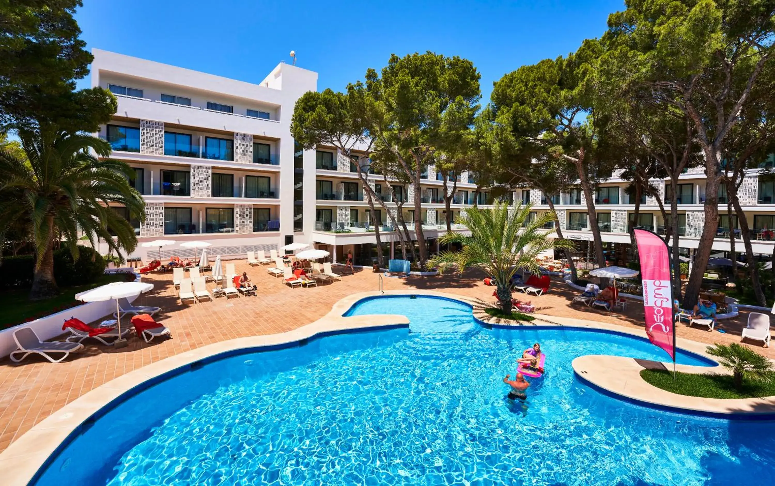 Swimming Pool in Hotel & Spa S'Entrador Playa